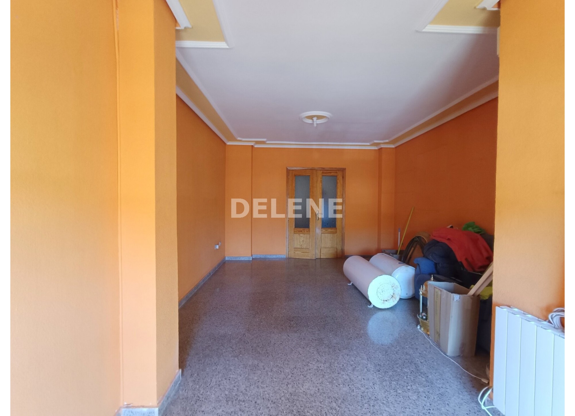 2780 PISO CON GARAJE Y TRASTERO, PRÓXIMO A COLEGIO MARTINEZ PARRAS