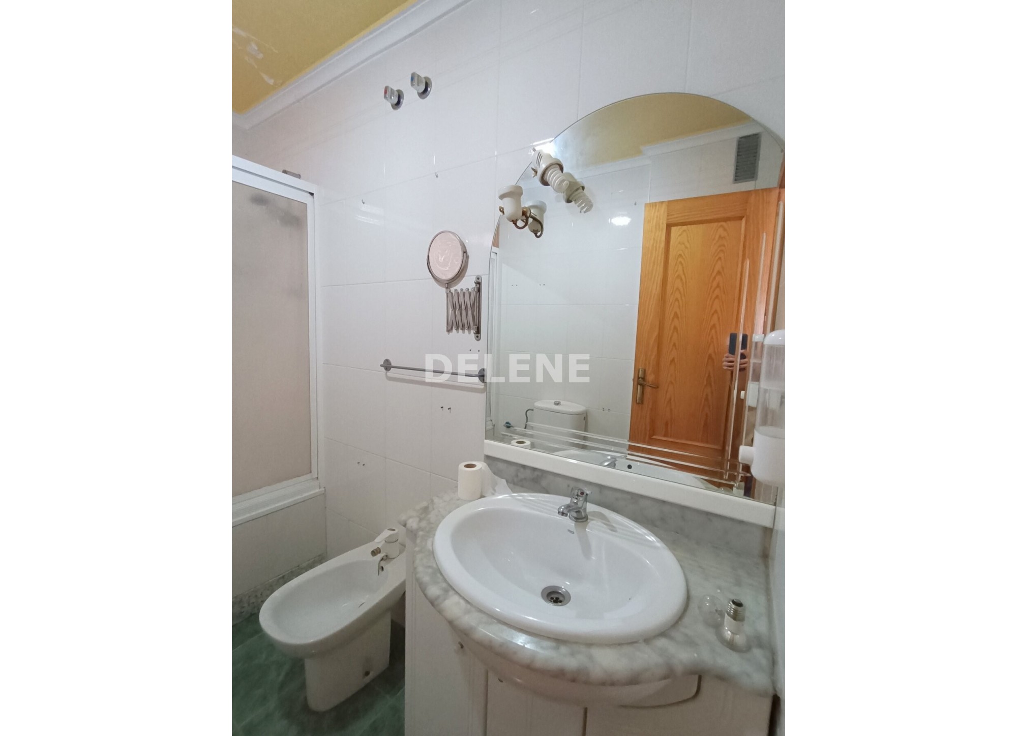 2780 PISO CON GARAJE Y TRASTERO, PRÓXIMO A COLEGIO MARTINEZ PARRAS