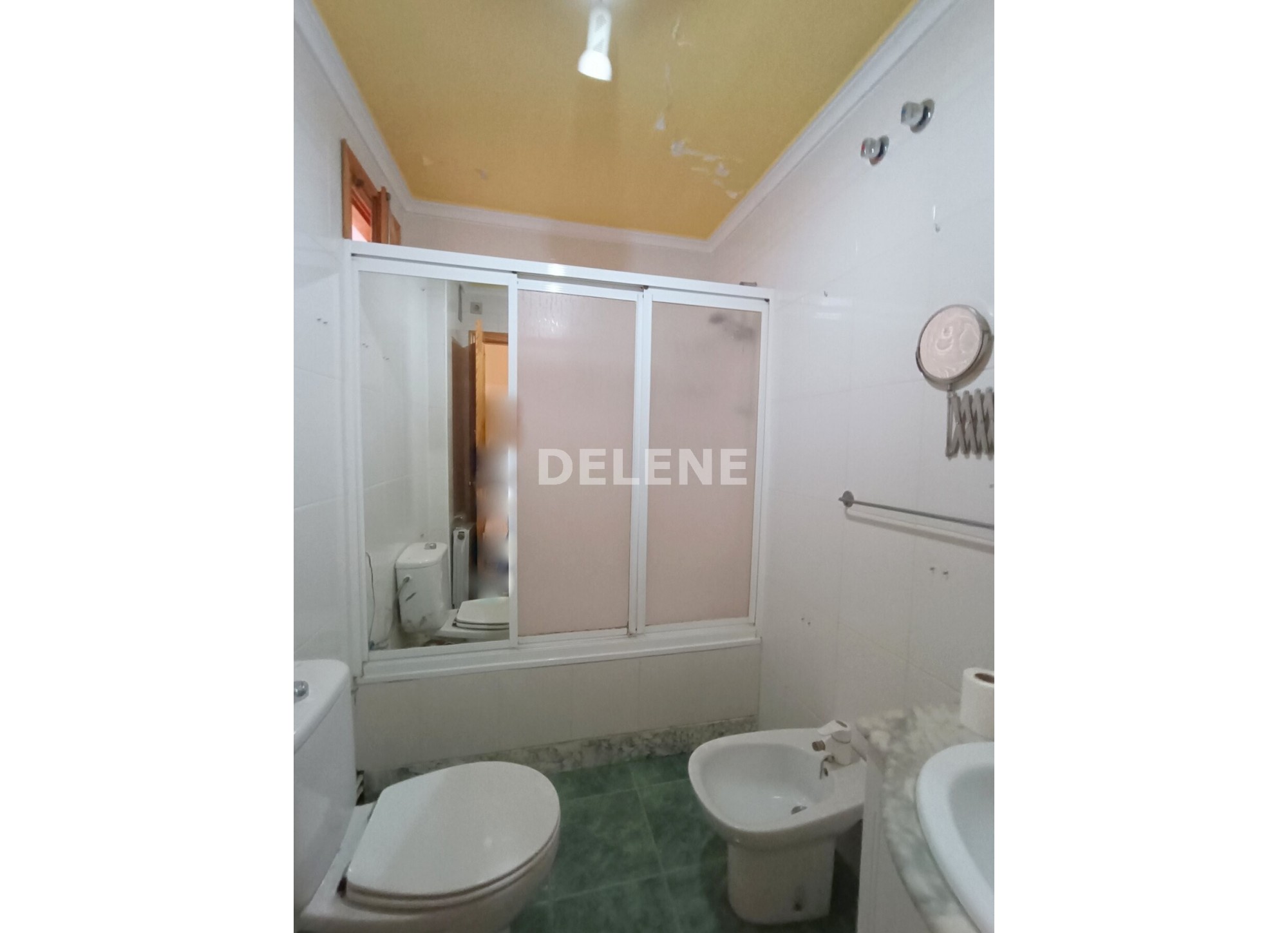 2780 PISO CON GARAJE Y TRASTERO, PRÓXIMO A COLEGIO MARTINEZ PARRAS