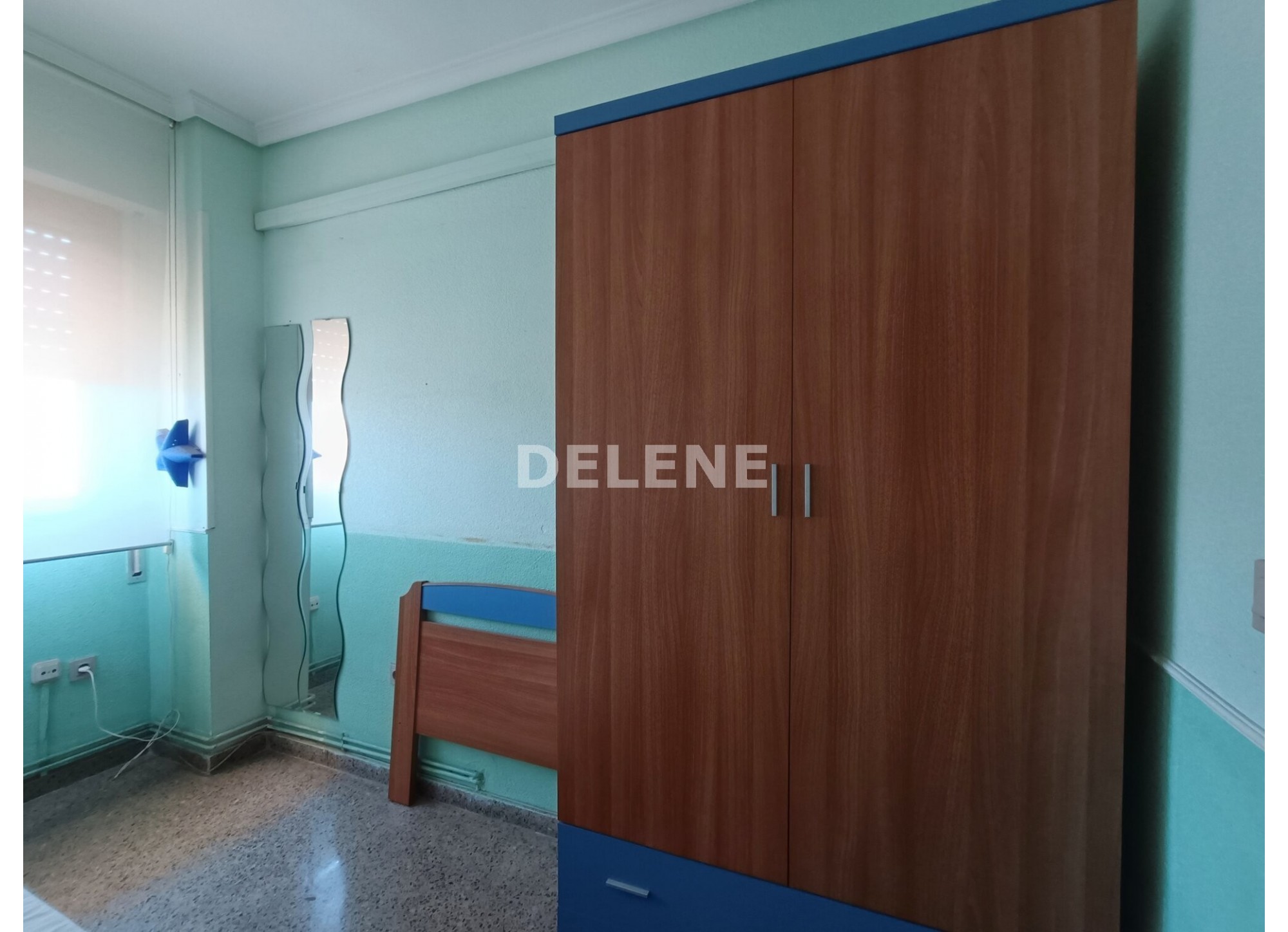 2780 PISO CON GARAJE Y TRASTERO, PRÓXIMO A COLEGIO MARTINEZ PARRAS