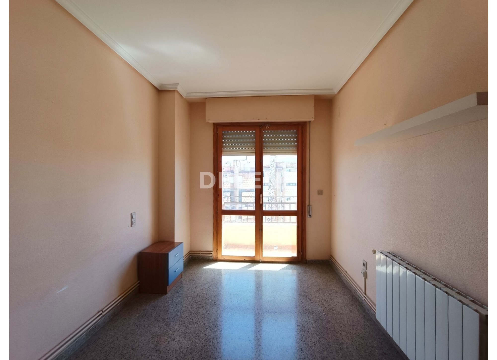 2780 PISO CON GARAJE Y TRASTERO, PRÓXIMO A COLEGIO MARTINEZ PARRAS