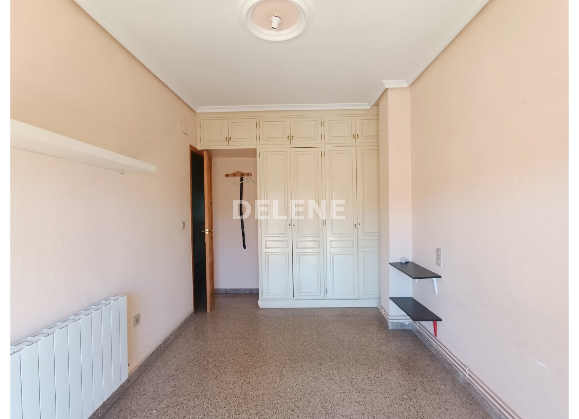 2780 PISO CON GARAJE Y TRASTERO, PRÓXIMO A COLEGIO MARTINEZ PARRAS