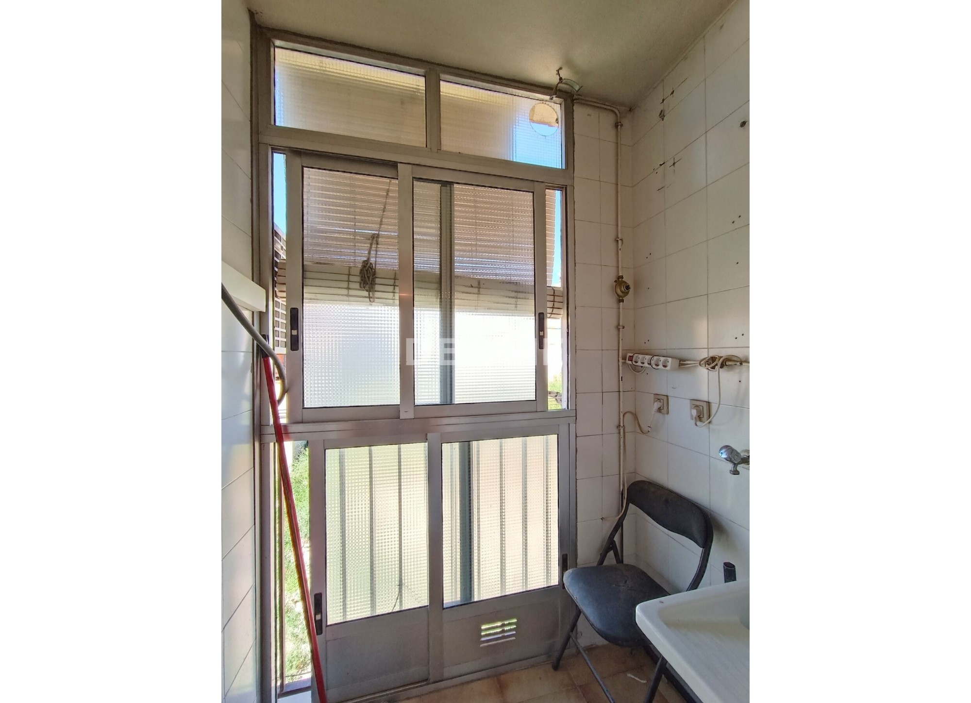 2780 PISO CON GARAJE Y TRASTERO, PRÓXIMO A COLEGIO MARTINEZ PARRAS