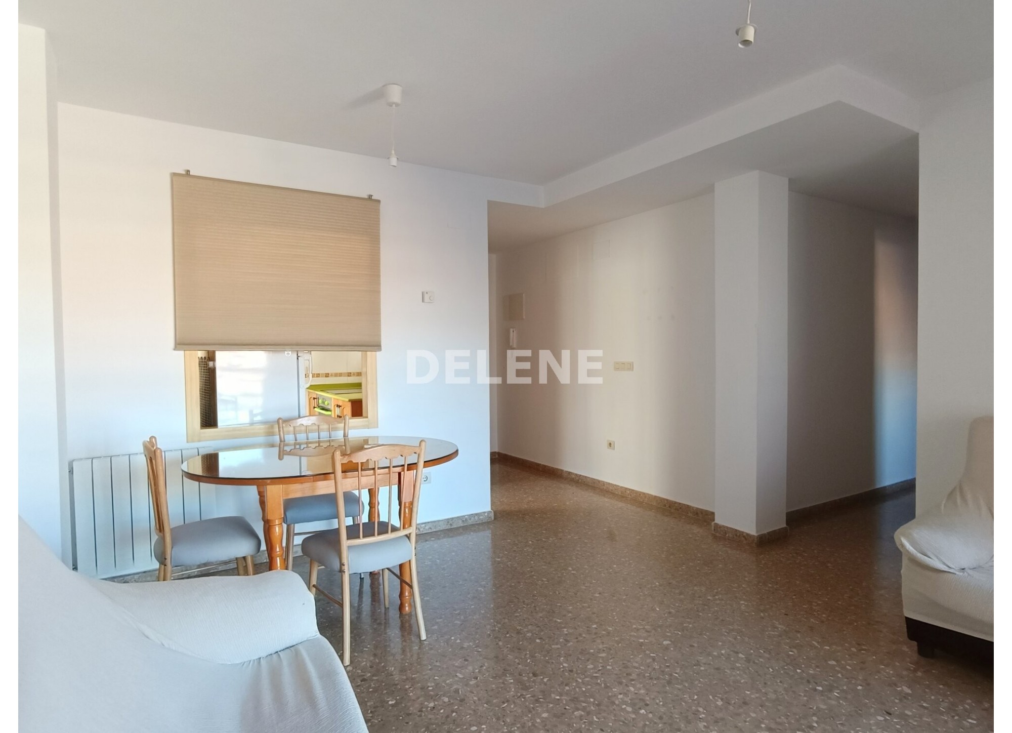 2781 PISO CON GARAJE, TRASTERO Y PISCINA COMUNITARIA, PRÓXIMO A MERCADONA