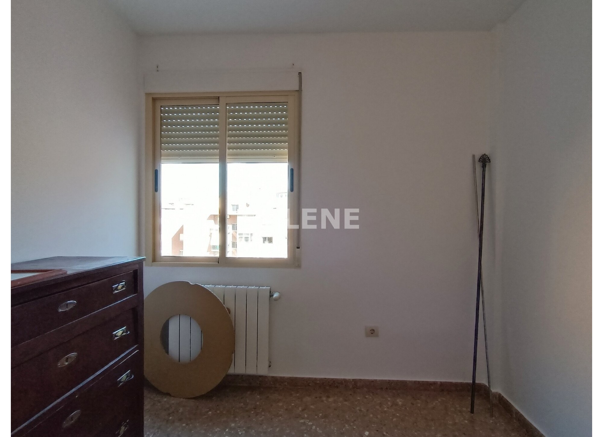 2781 PISO CON GARAJE, TRASTERO Y PISCINA COMUNITARIA, PRÓXIMO A MERCADONA