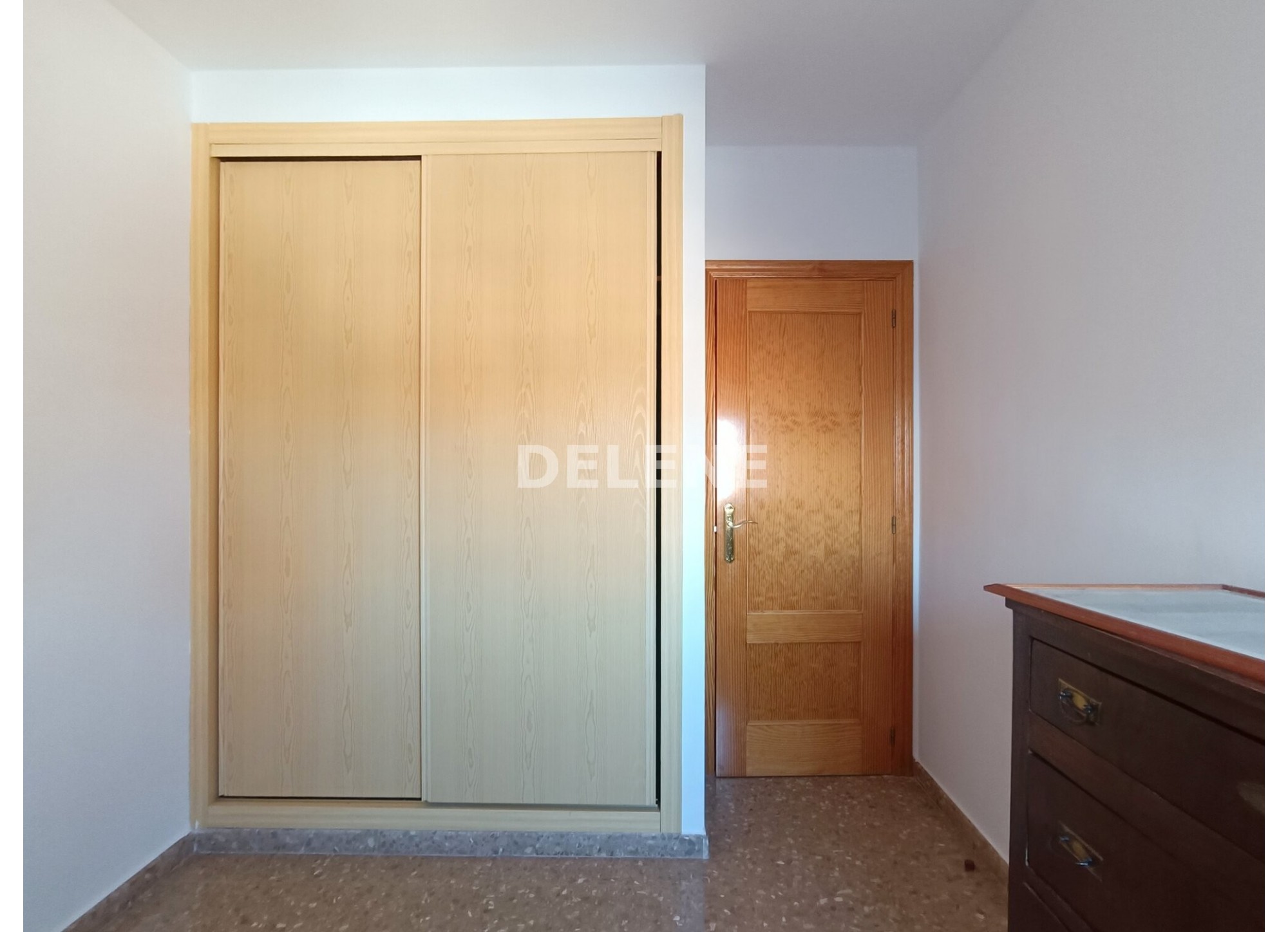 2781 PISO CON GARAJE, TRASTERO Y PISCINA COMUNITARIA, PRÓXIMO A MERCADONA