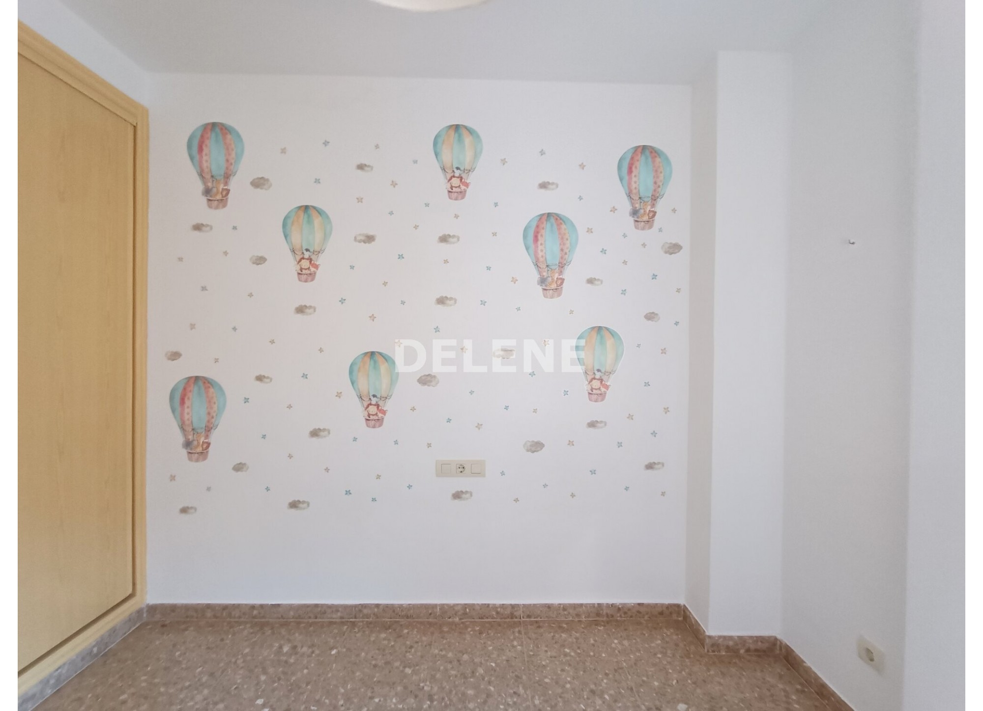 2781 PISO CON GARAJE, TRASTERO Y PISCINA COMUNITARIA, PRÓXIMO A MERCADONA