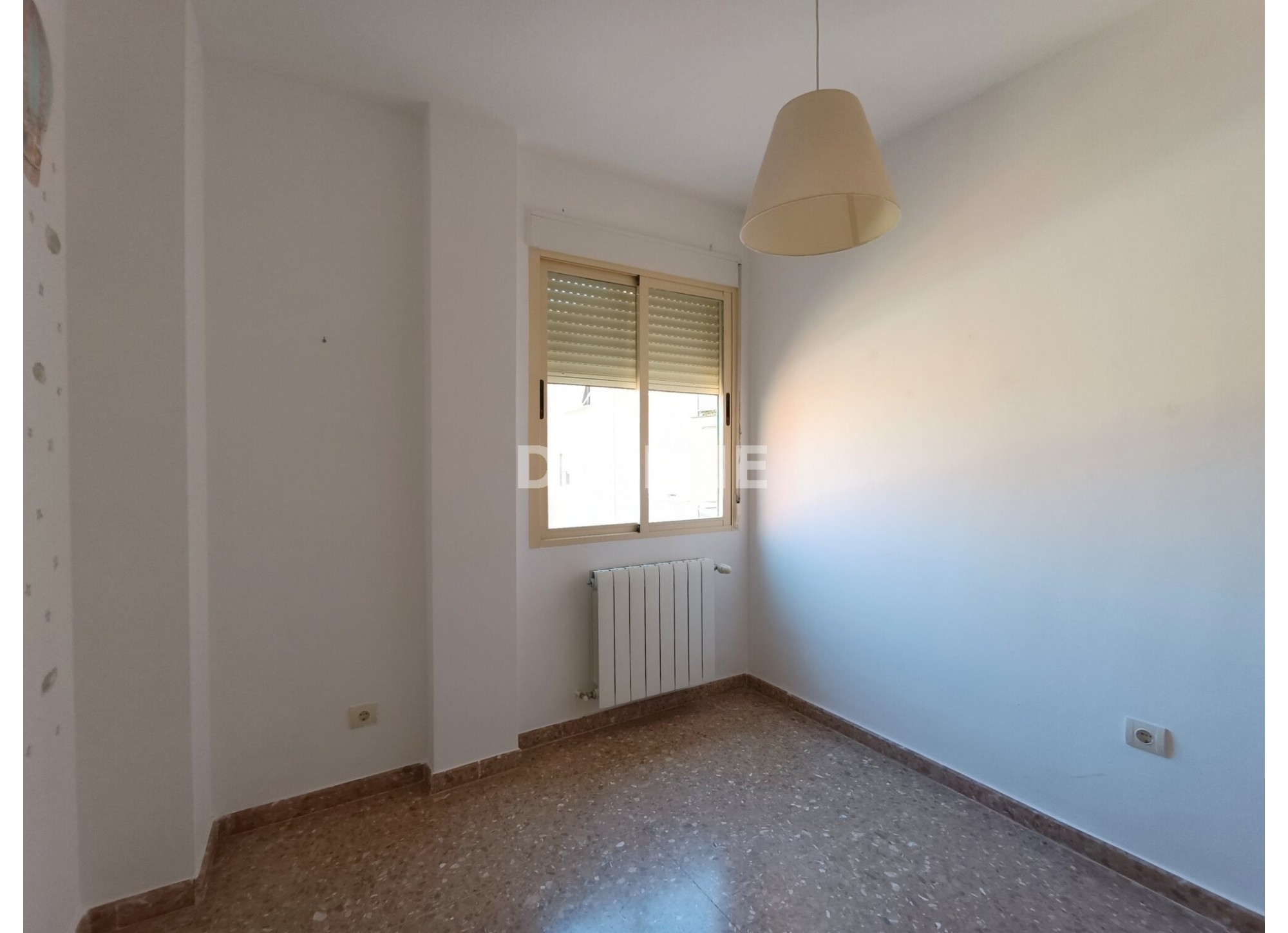 2781 PISO CON GARAJE, TRASTERO Y PISCINA COMUNITARIA, PRÓXIMO A MERCADONA