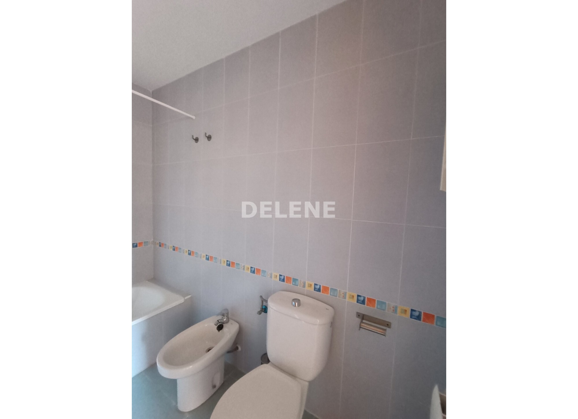 2781 PISO CON GARAJE, TRASTERO Y PISCINA COMUNITARIA, PRÓXIMO A MERCADONA
