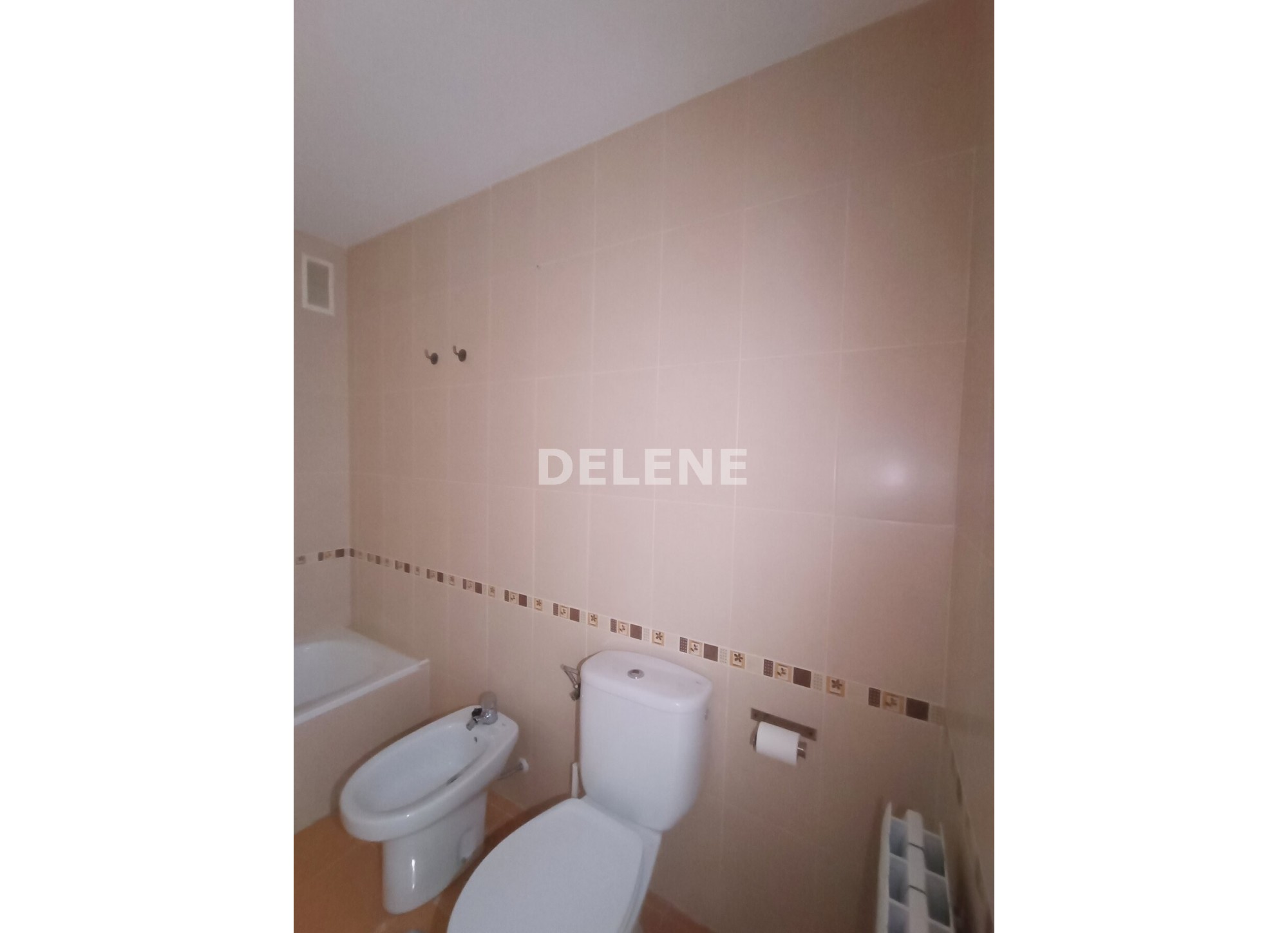 2781 PISO CON GARAJE, TRASTERO Y PISCINA COMUNITARIA, PRÓXIMO A MERCADONA
