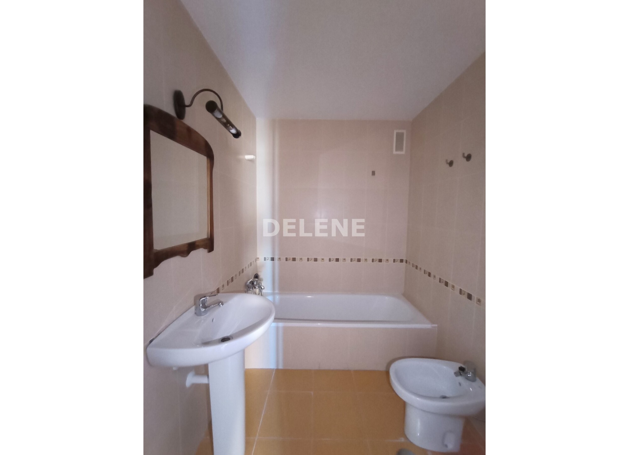 2781 PISO CON GARAJE, TRASTERO Y PISCINA COMUNITARIA, PRÓXIMO A MERCADONA