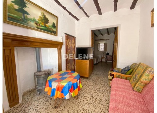 2782 CASA CON TERRENO EN CORDOVILLA