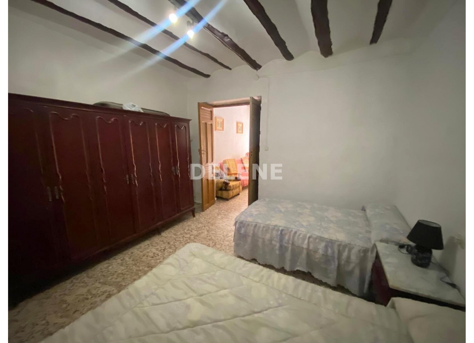 2782 CASA CON TERRENO EN CORDOVILLA