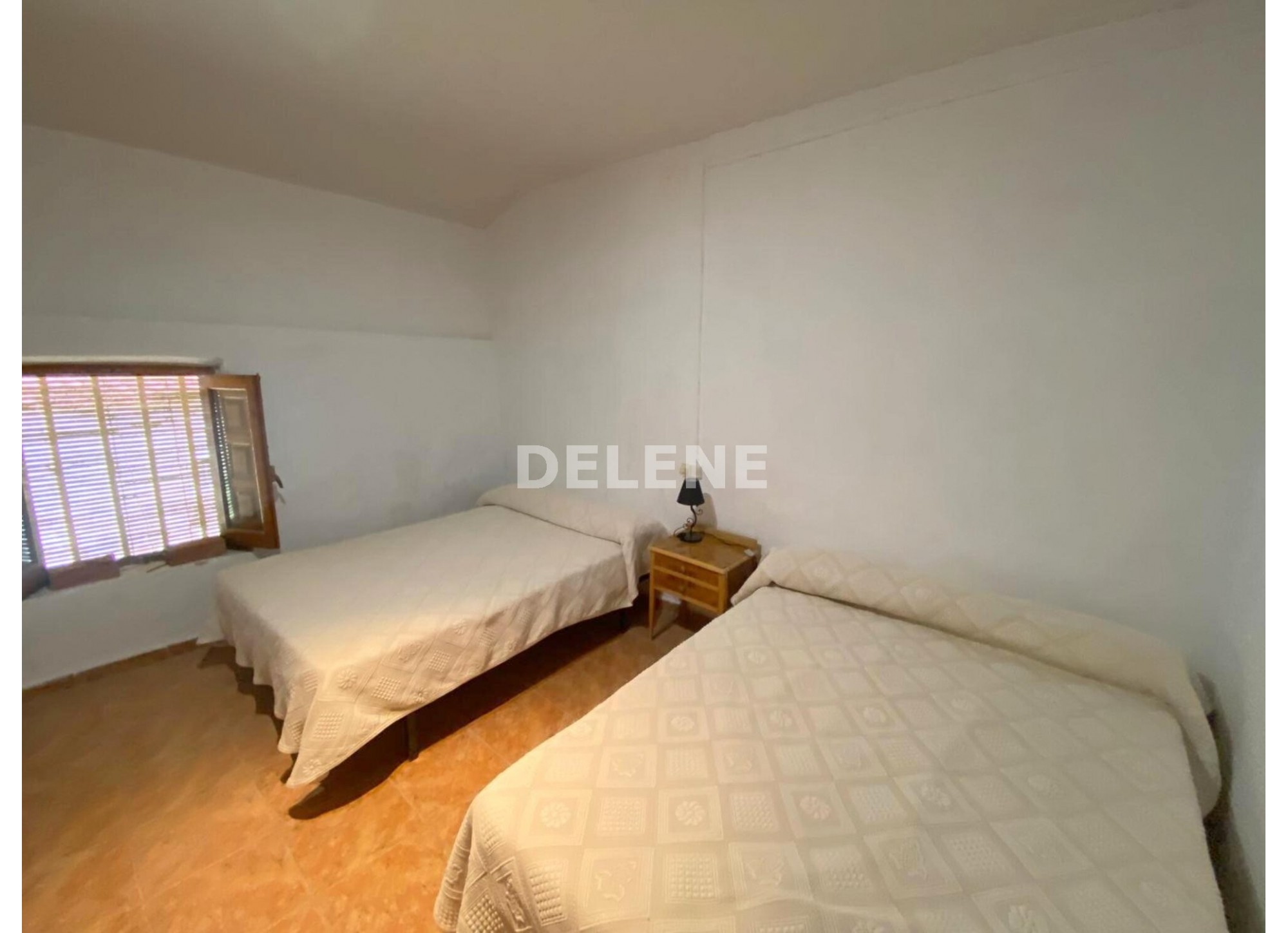 2782 CASA CON TERRENO EN CORDOVILLA