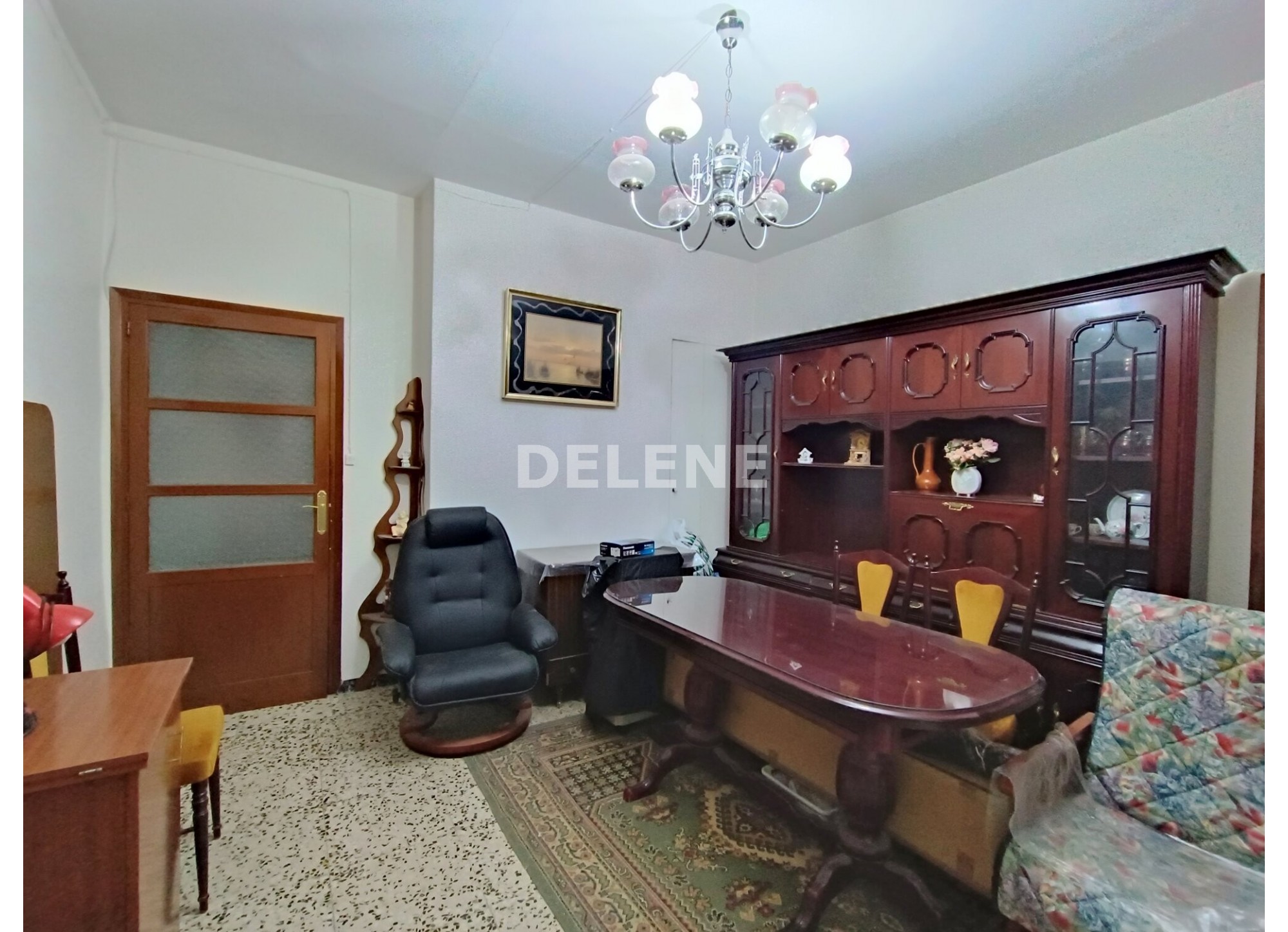 2784 CASA CON PATIO EN TOBARRA