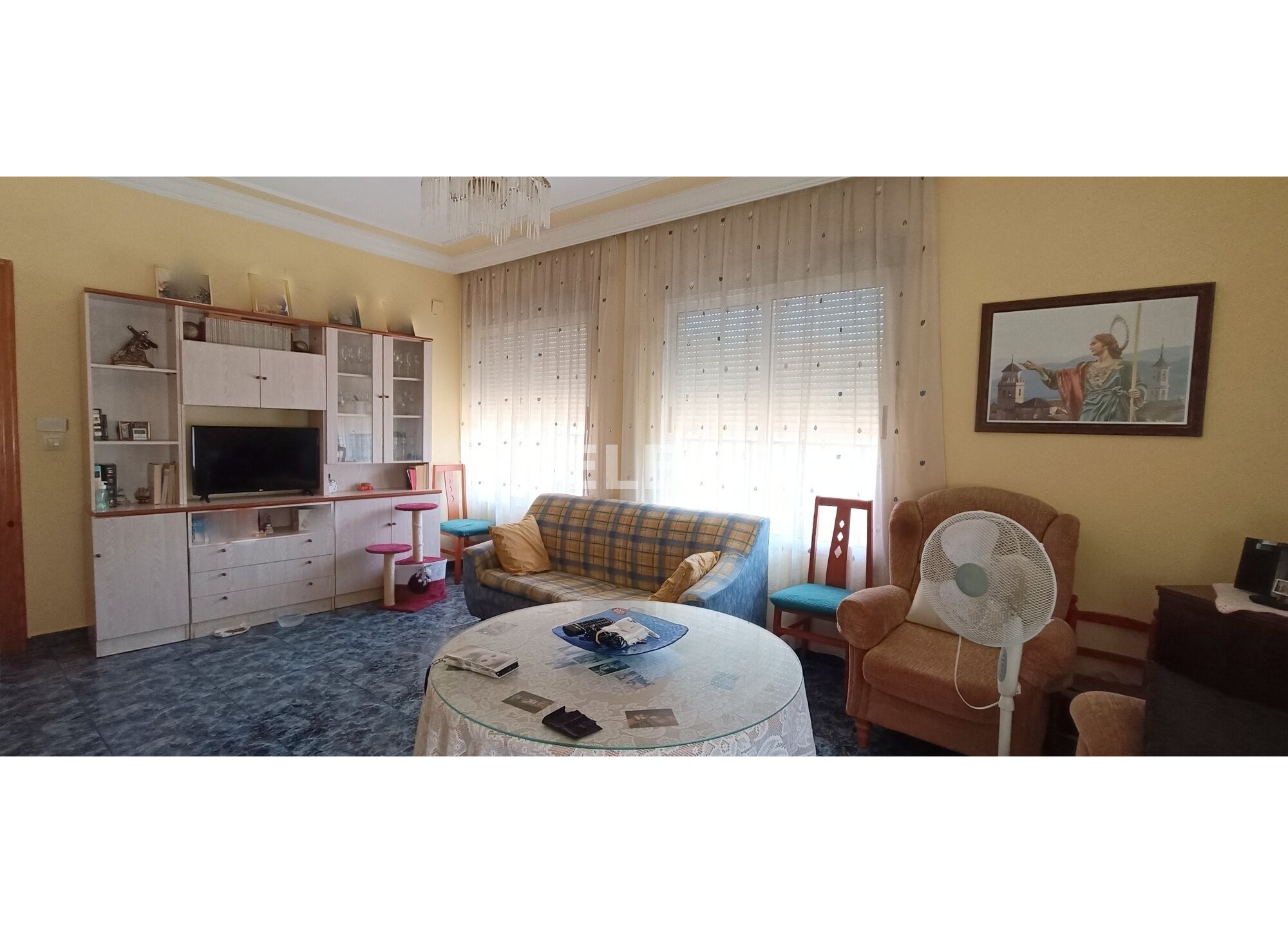 2796 CASA CON PATIO Y TERRENO, PRÓXIMA A AVENIDA DE LA CONSTITUCIÓN