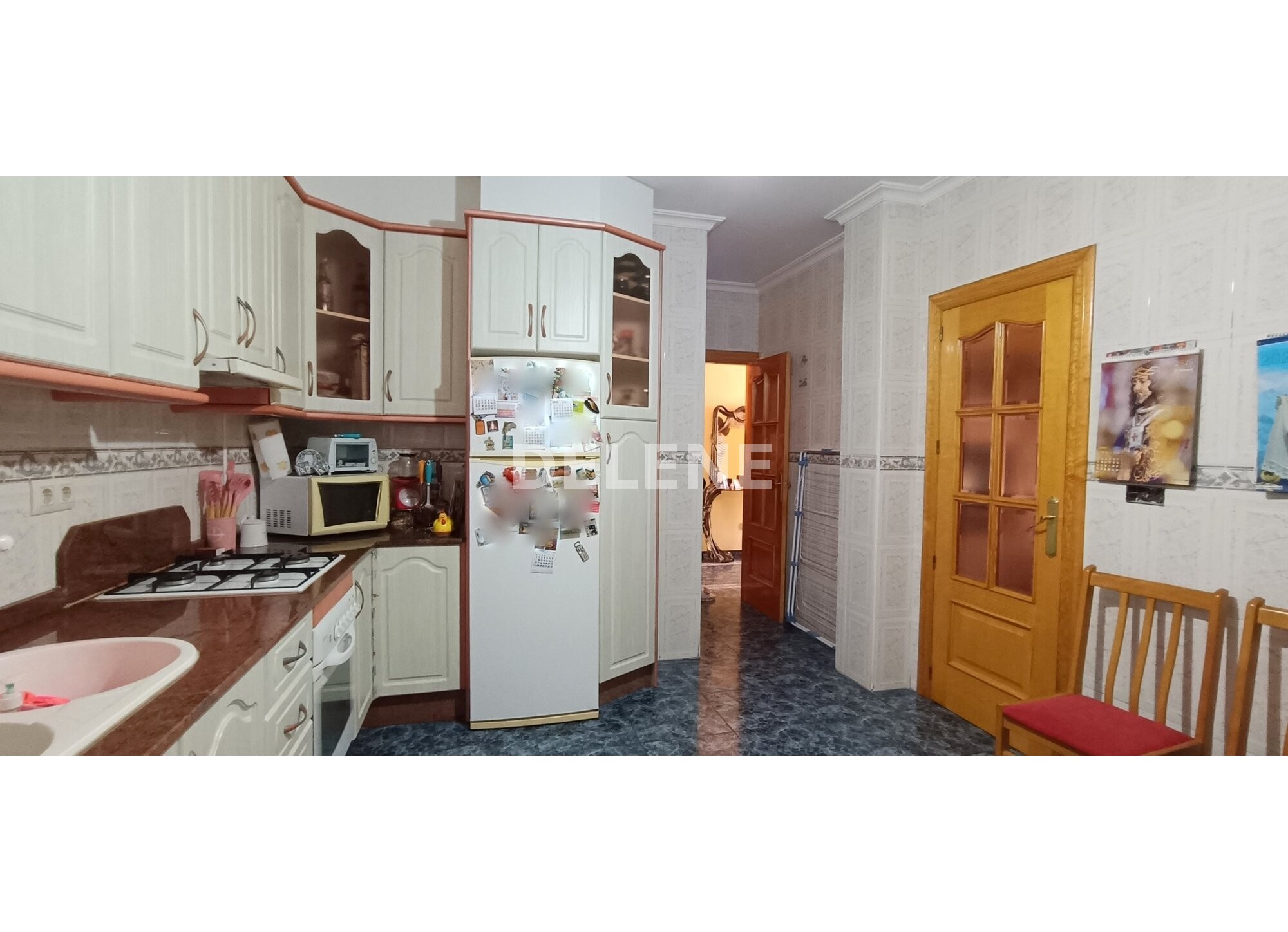 2796 CASA CON PATIO Y TERRENO, PRÓXIMA A AVENIDA DE LA CONSTITUCIÓN