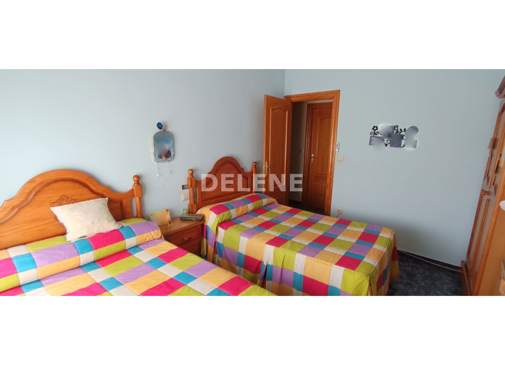 2796 CASA CON PATIO Y TERRENO, PRÓXIMA A AVENIDA DE LA CONSTITUCIÓN