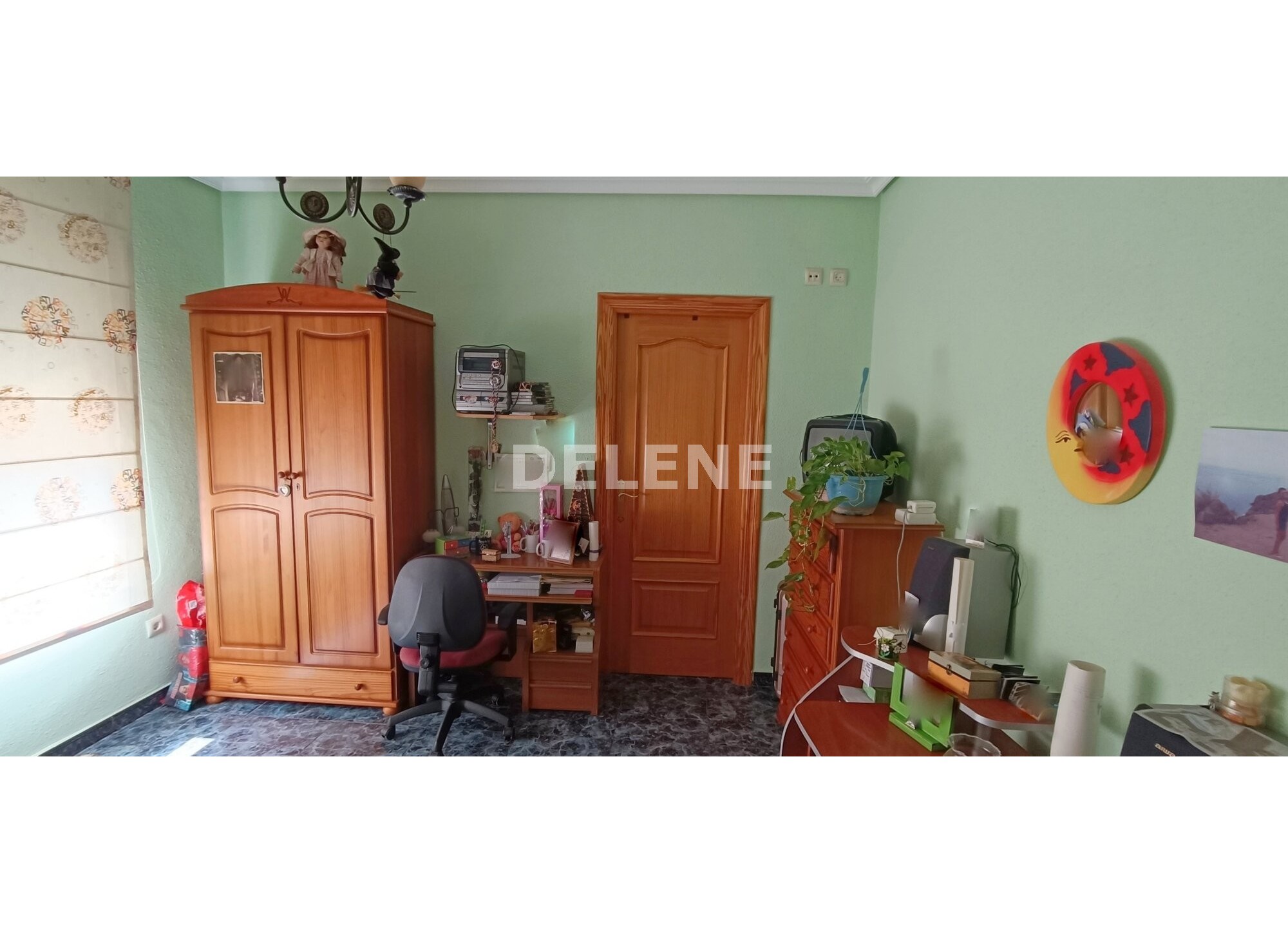 2796 CASA CON PATIO Y TERRENO, PRÓXIMA A AVENIDA DE LA CONSTITUCIÓN