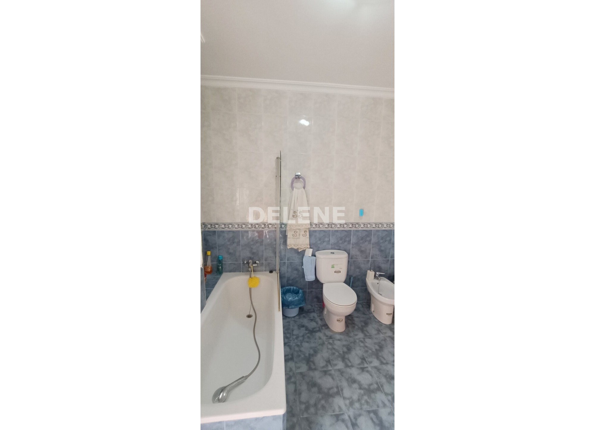 2796 CASA CON PATIO Y TERRENO, PRÓXIMA A AVENIDA DE LA CONSTITUCIÓN