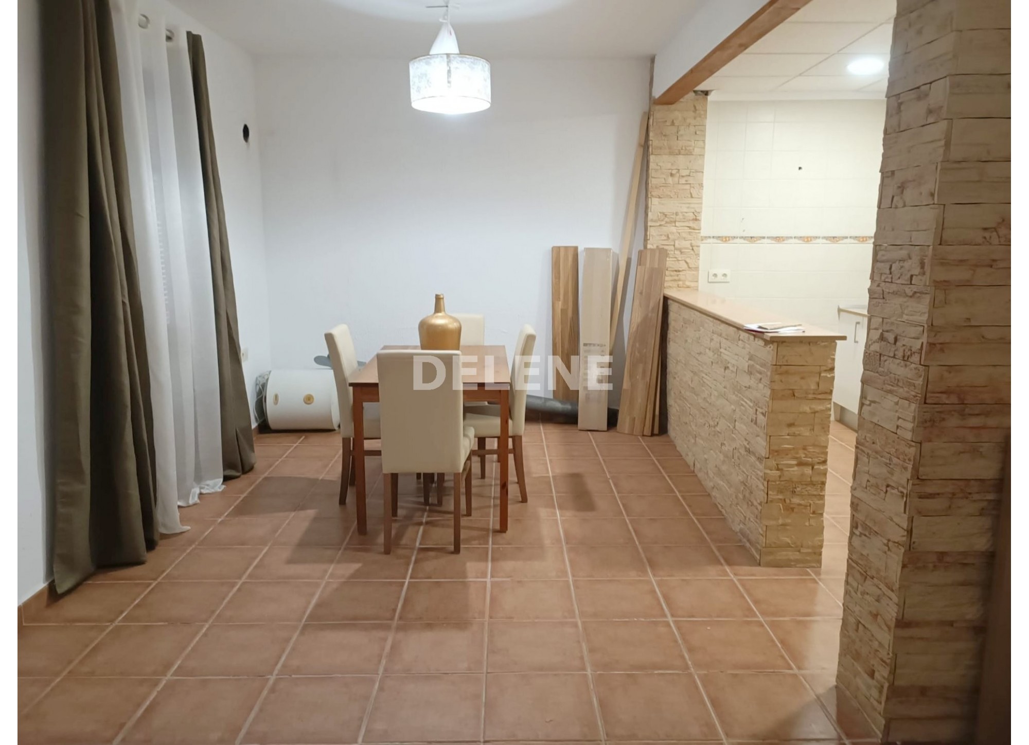 2798 CASA CON BUHARDILLA EN ELCHE DE LA SIERRA