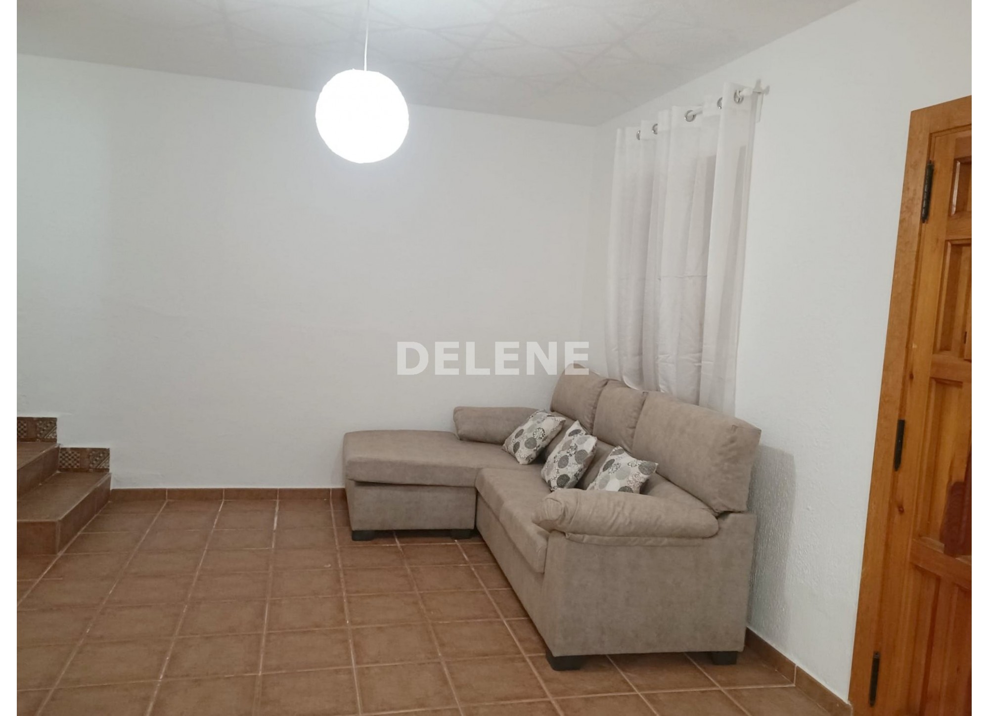 2798 CASA CON BUHARDILLA EN ELCHE DE LA SIERRA