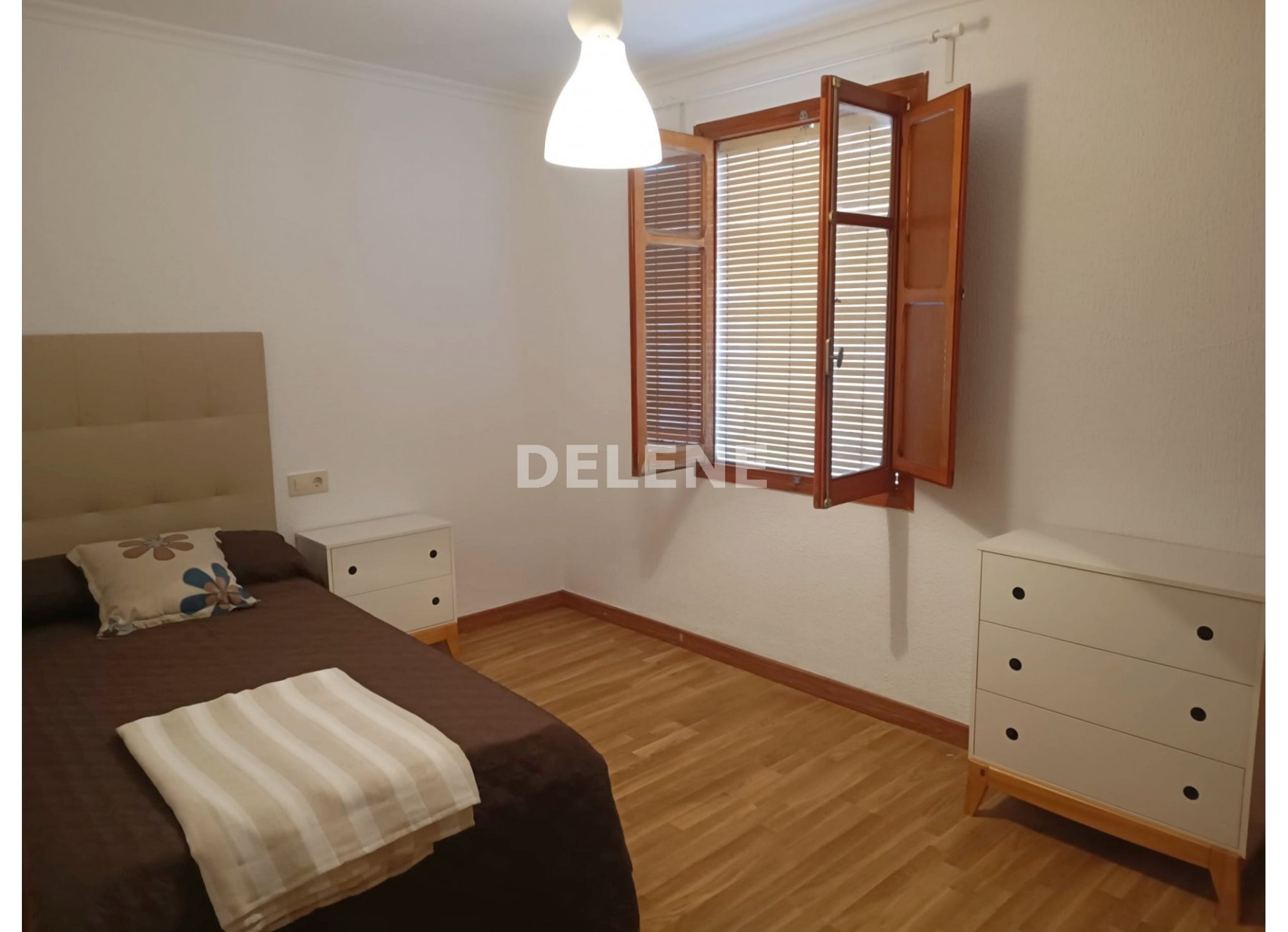2798 CASA CON BUHARDILLA EN ELCHE DE LA SIERRA