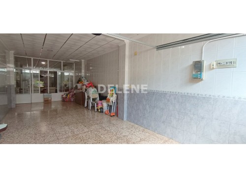 2801 CASA CON PATIO Y GARAJE EN TOBARRA
