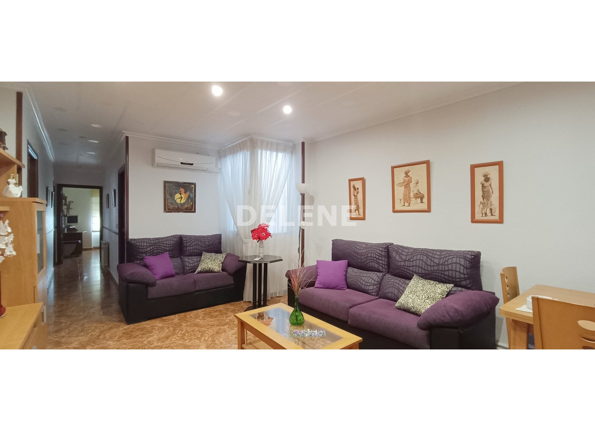 2801 CASA CON PATIO Y GARAJE EN TOBARRA