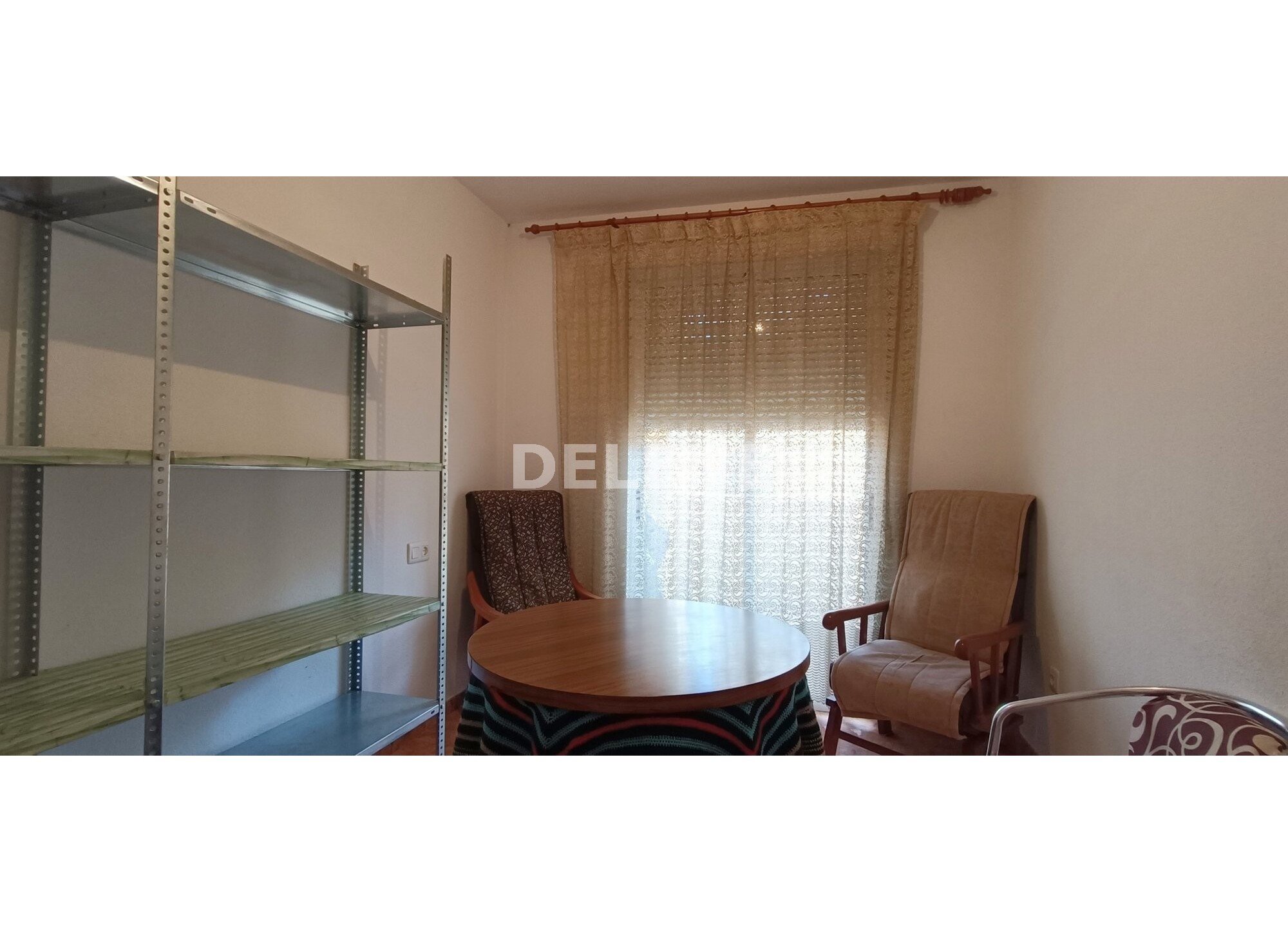 2806 PISO CON PATIO Y TRASTERO EN AVENIDA DE LA CONSTITUCIÓN
