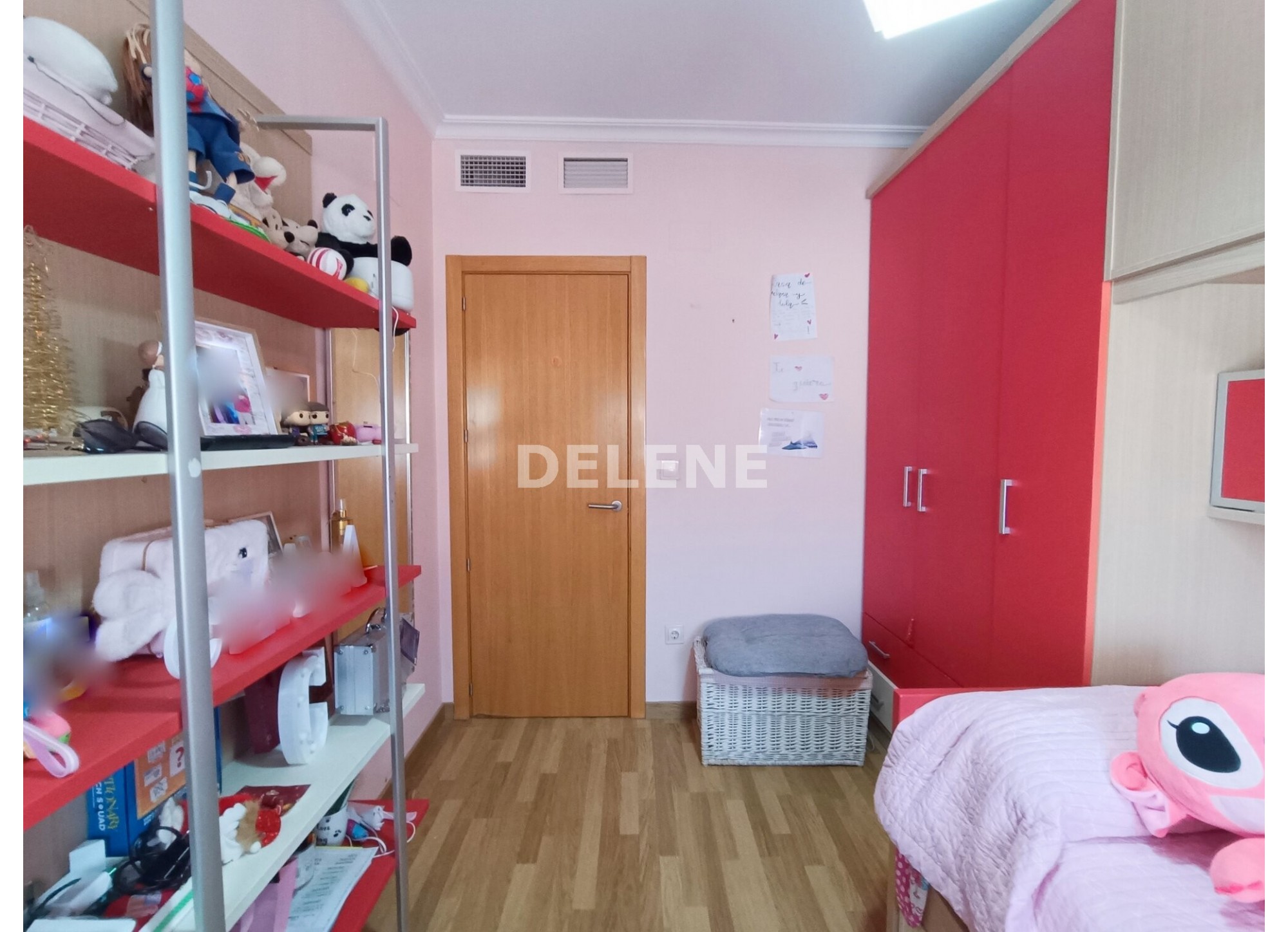 2819 ADOSADO CON PATIO, GARAJE, PISCINA COMUNITARIA Y PISTA DE PADEL, ZONA HOSPITAL