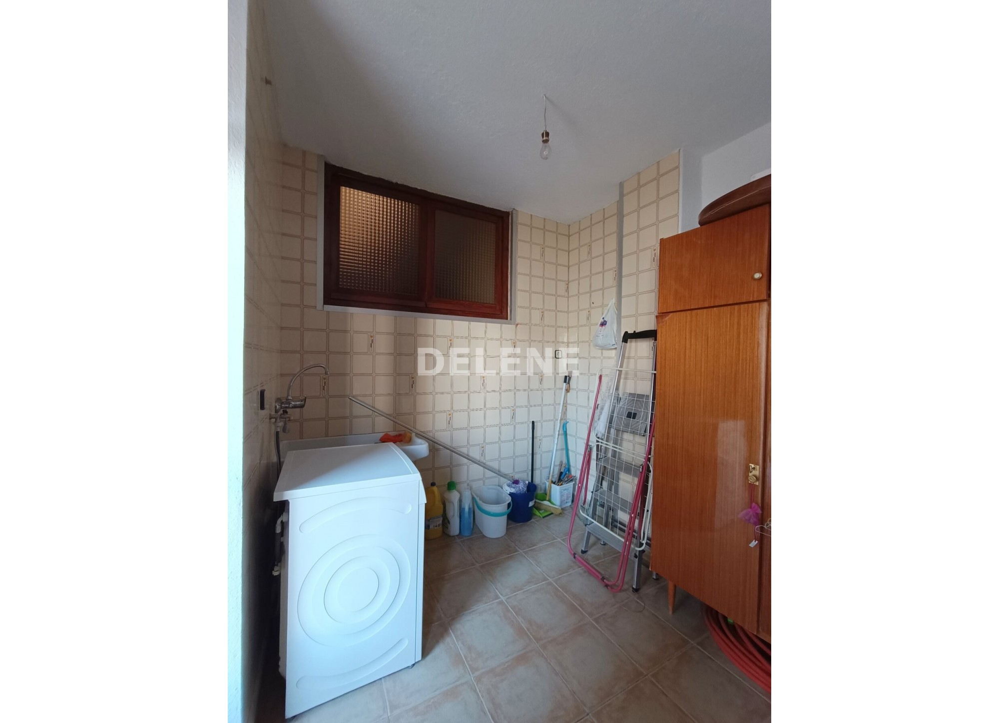 2818 PISO DE 140M2 CON TERRAZA, COLEGIO ENTRE CULTURAS