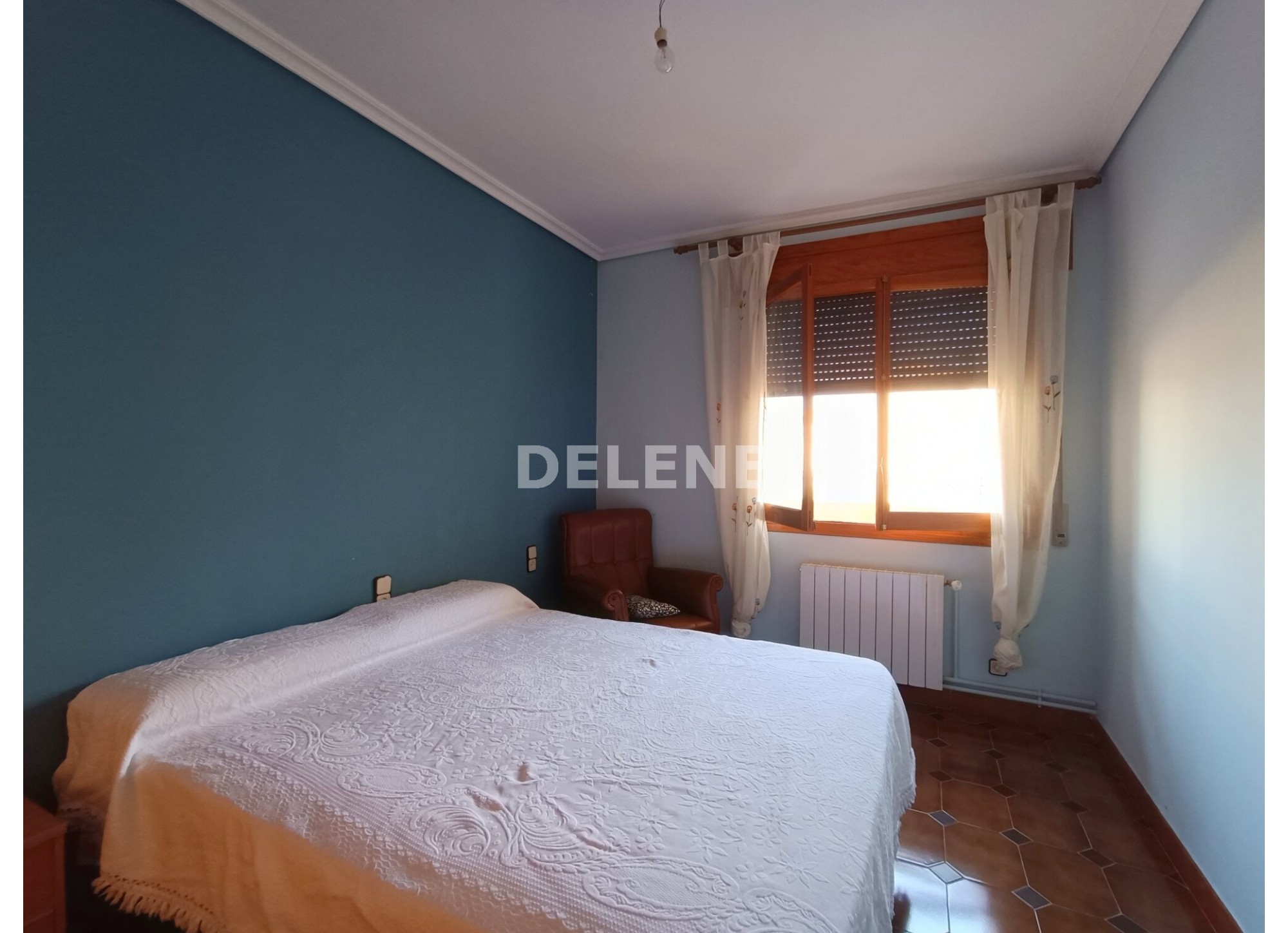 2818 PISO DE 140M2 CON TERRAZA, COLEGIO ENTRE CULTURAS