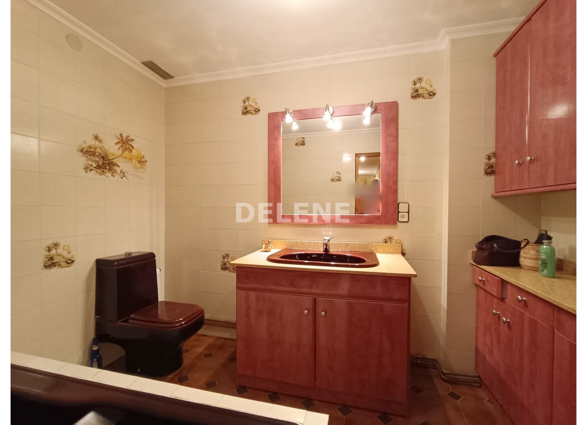 2818 PISO DE 140M2 CON TERRAZA, COLEGIO ENTRE CULTURAS