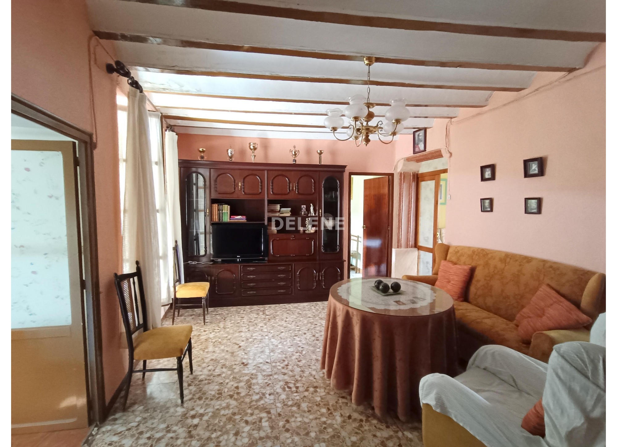 2826 CASA CON TERRAZA DE 60M2, ZONA SAN ROQUE
