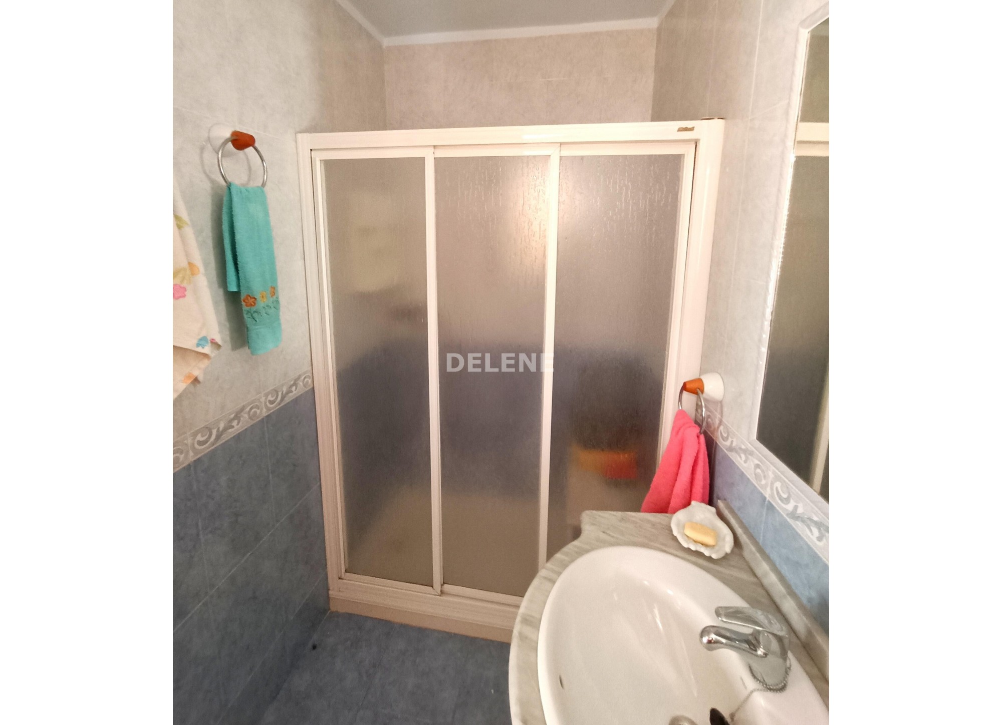2826 CASA CON TERRAZA DE 60M2, ZONA SAN ROQUE
