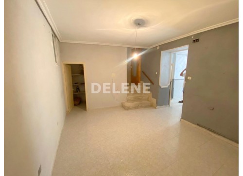 2827 CASA CON TERRAZA EN SAN ROQUE