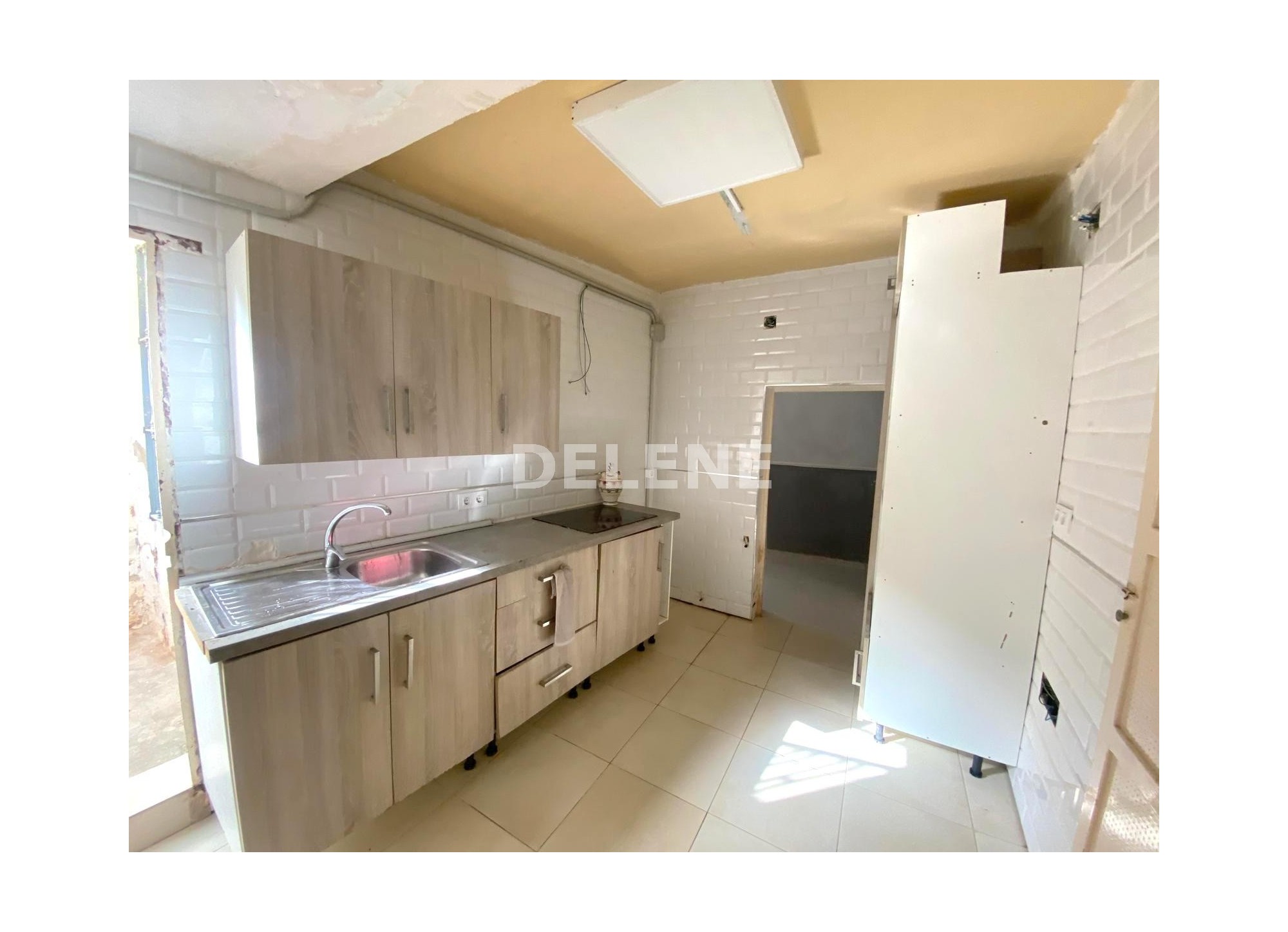 2827 CASA CON TERRAZA EN SAN ROQUE