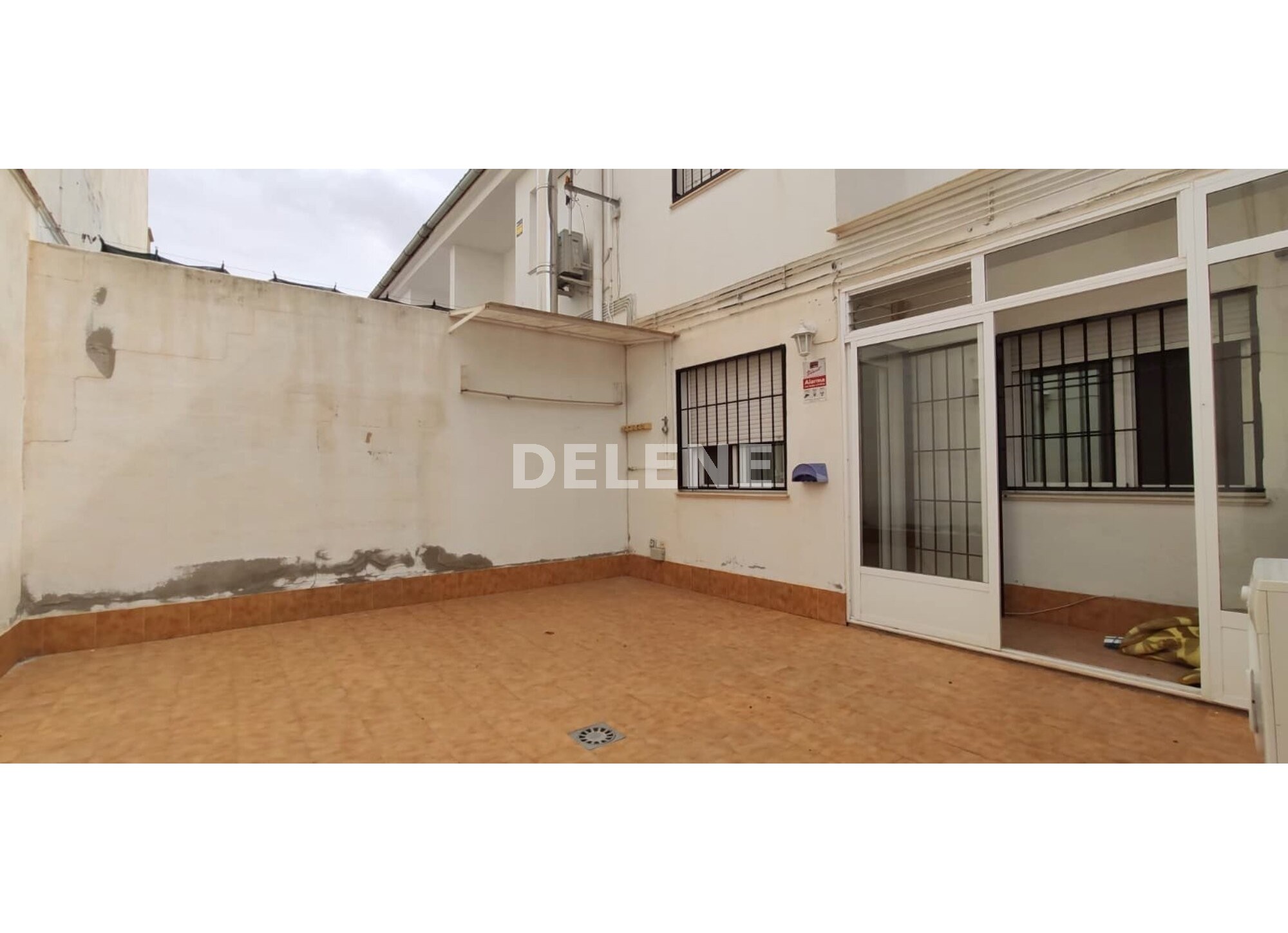 2833 ADOSADO CON PATIO Y GARAJE, AVENIDA DE LA CONSTITUCIÓN