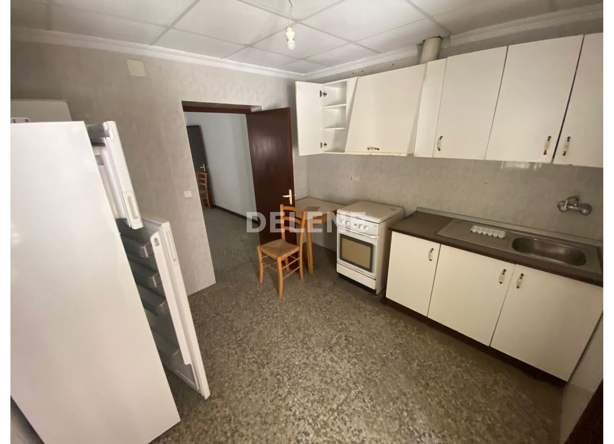 2832 PISO PRÓXIMO A COLEGIO ISABEL LA CATÓLICA