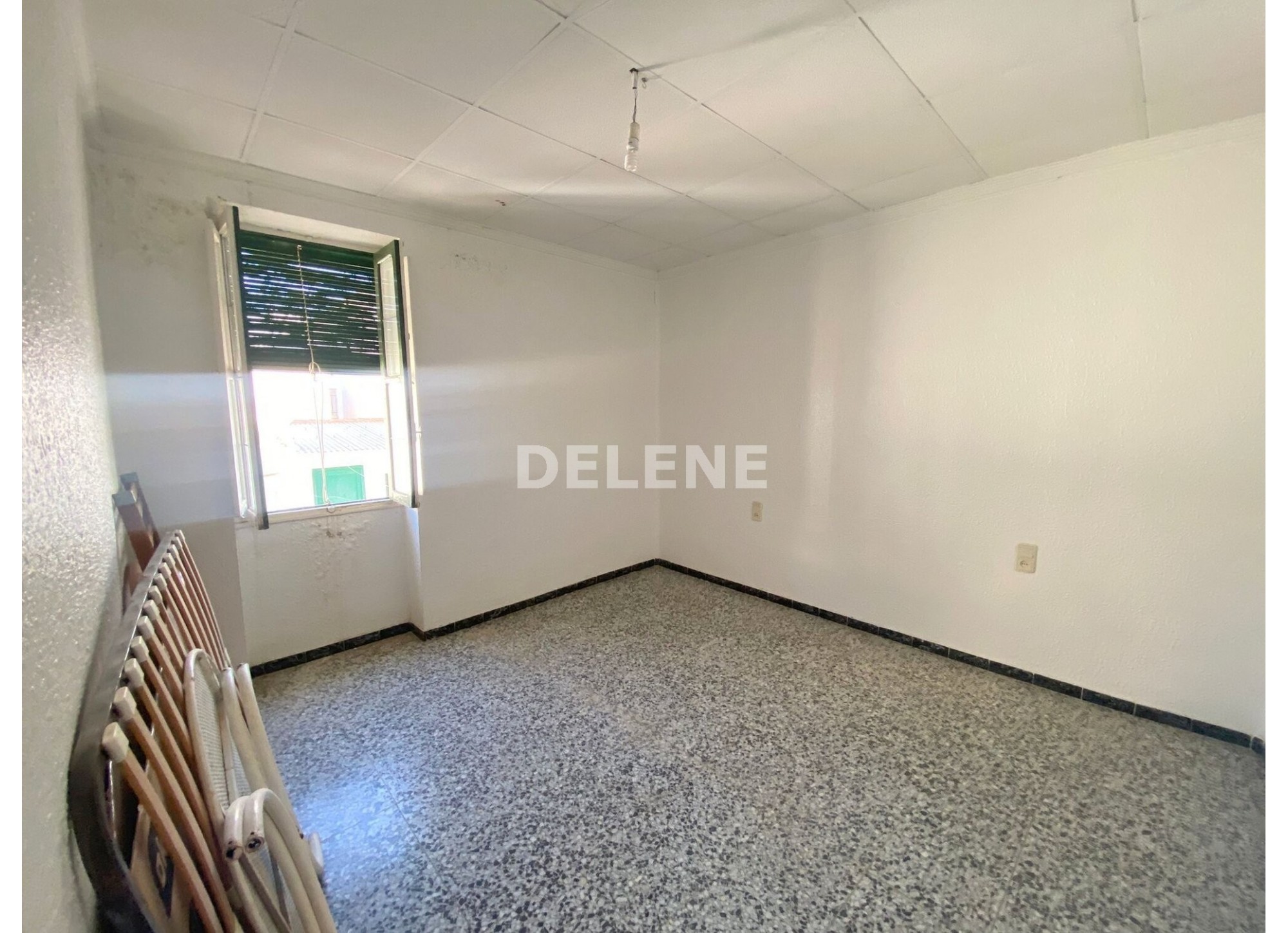 2832 PISO PRÓXIMO A COLEGIO ISABEL LA CATÓLICA