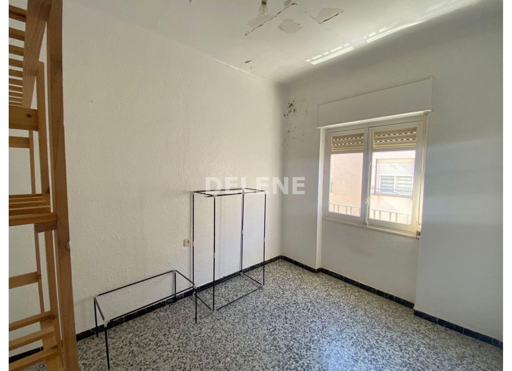 2832 PISO PRÓXIMO A COLEGIO ISABEL LA CATÓLICA