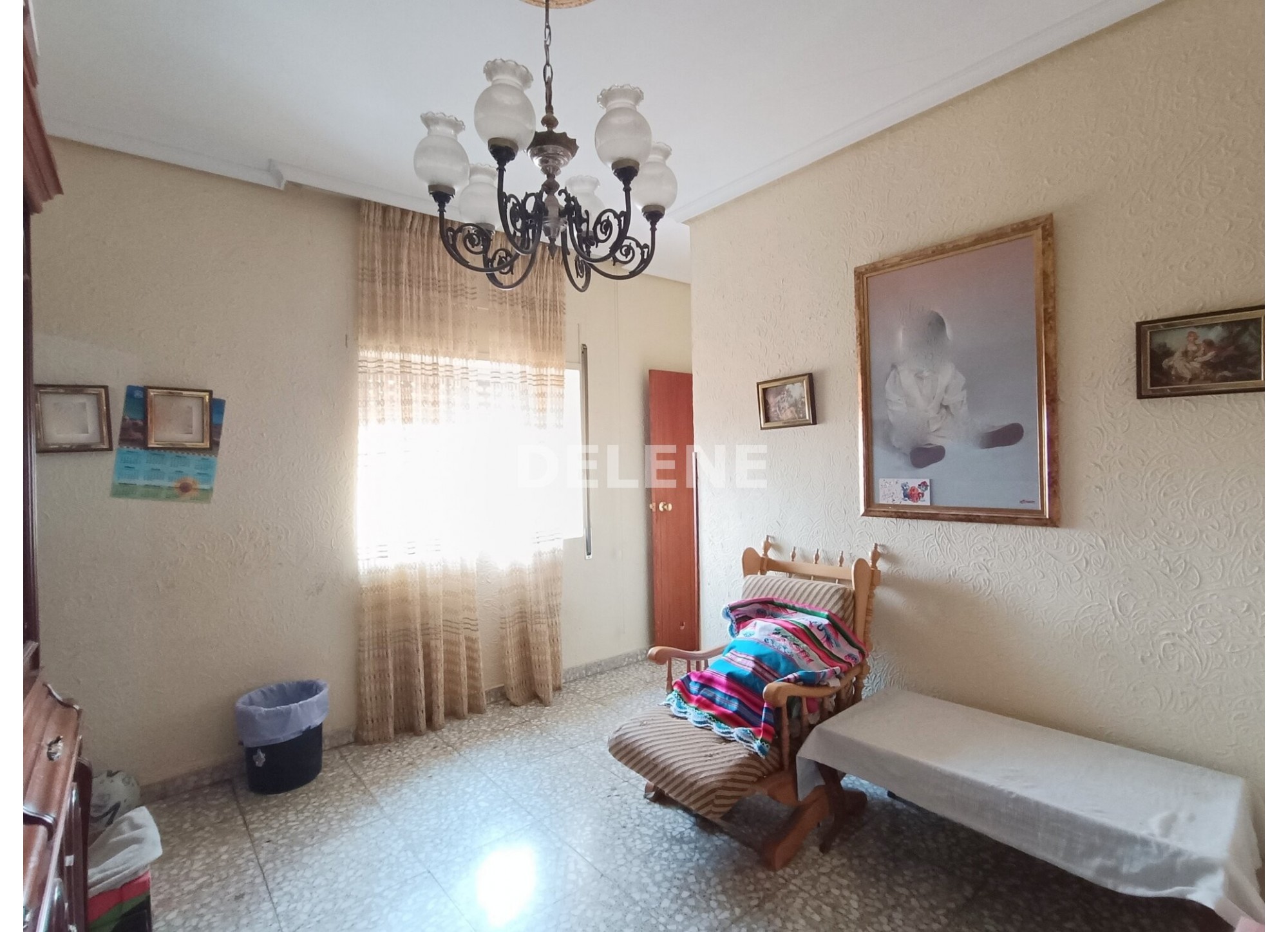 2836 CASA DE 150M2 ZONA PLAZA DEL MERCADO