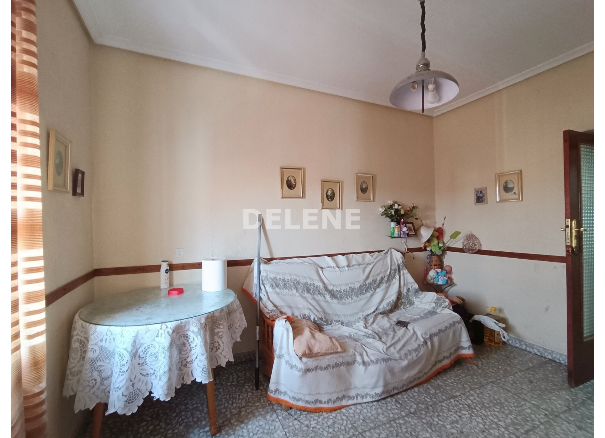 2836 CASA DE 150M2 ZONA PLAZA DEL MERCADO