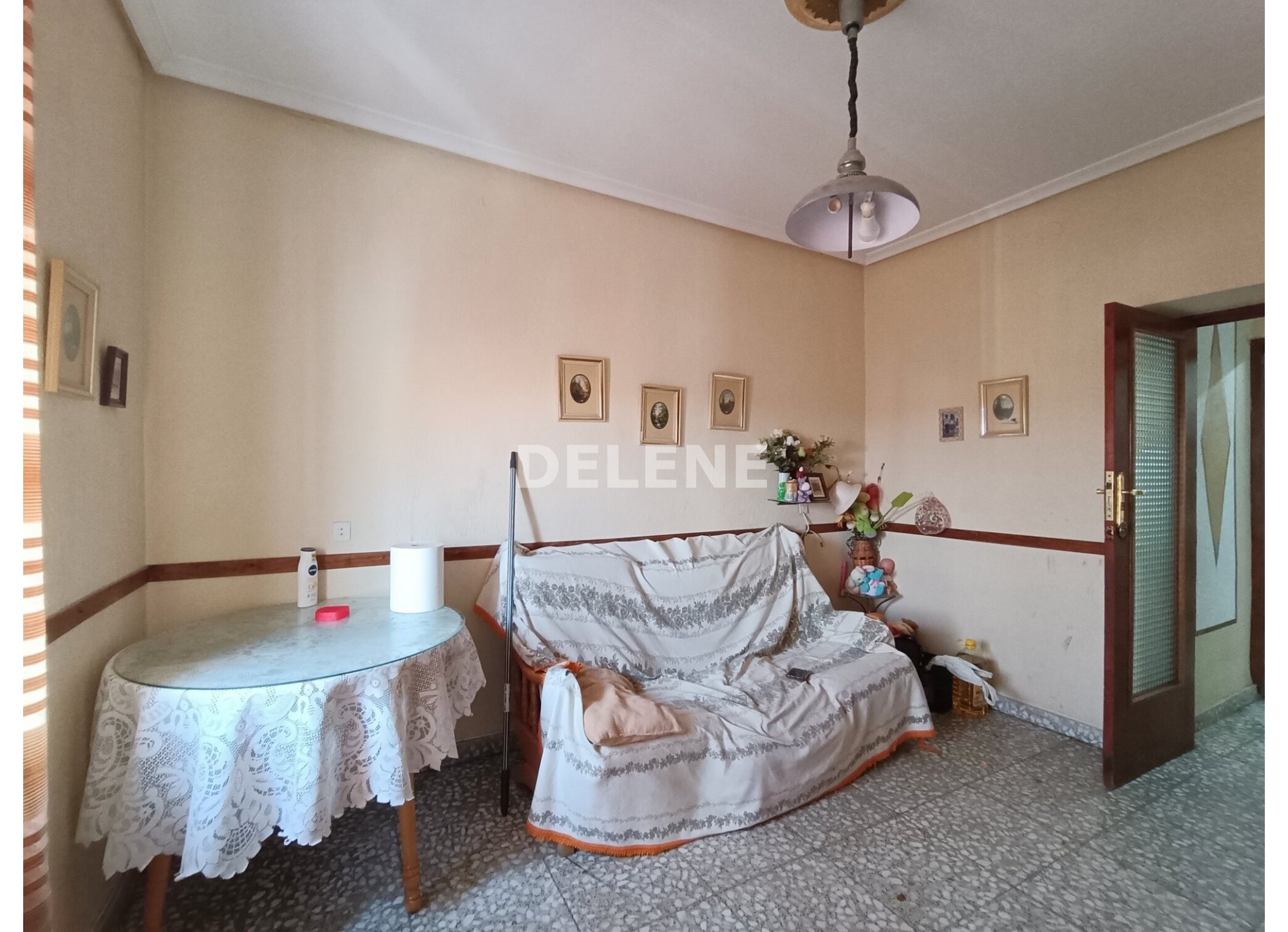 2836 CASA DE 150M2 ZONA PLAZA DEL MERCADO