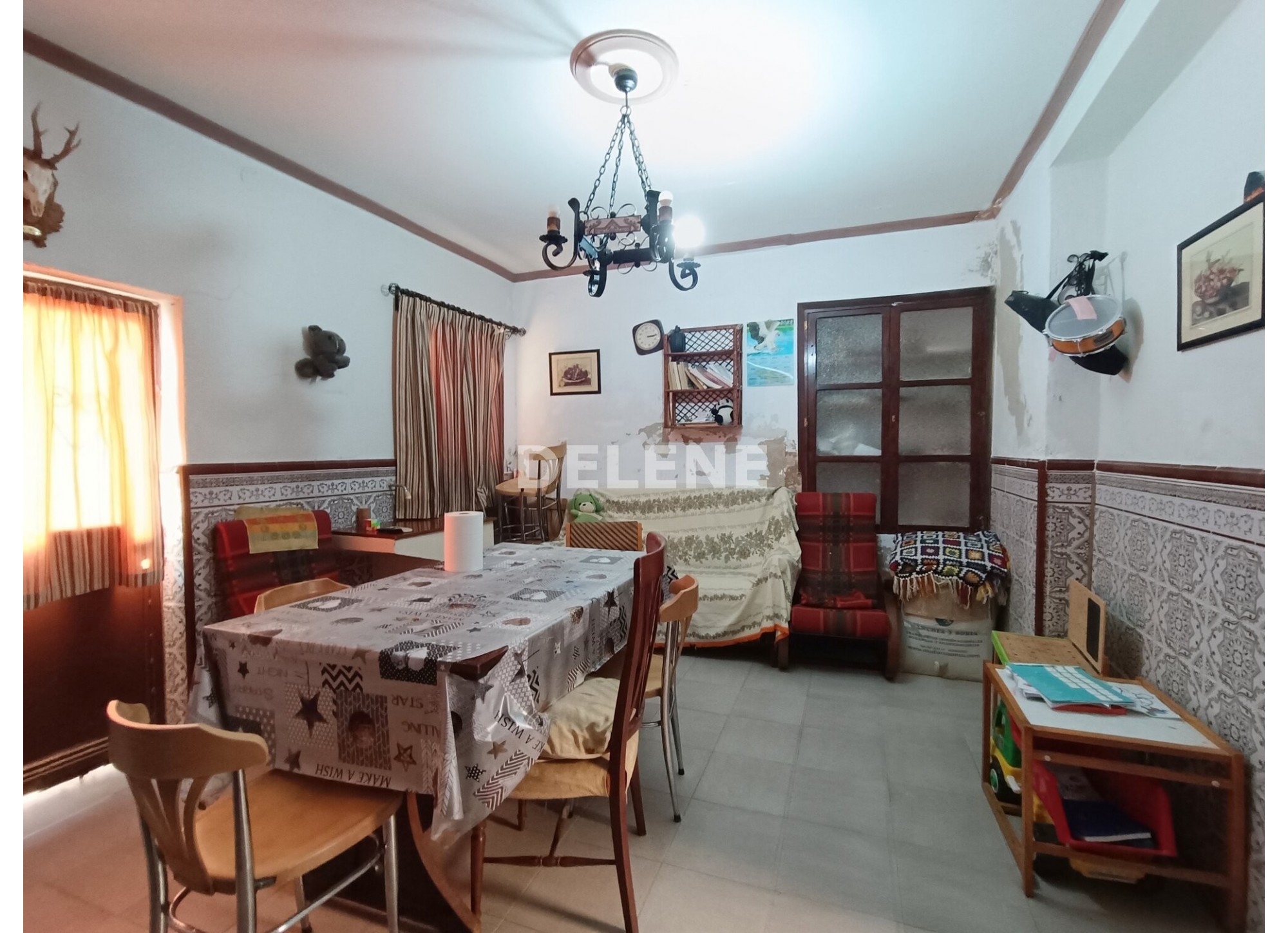 2836 CASA DE 150M2 ZONA PLAZA DEL MERCADO