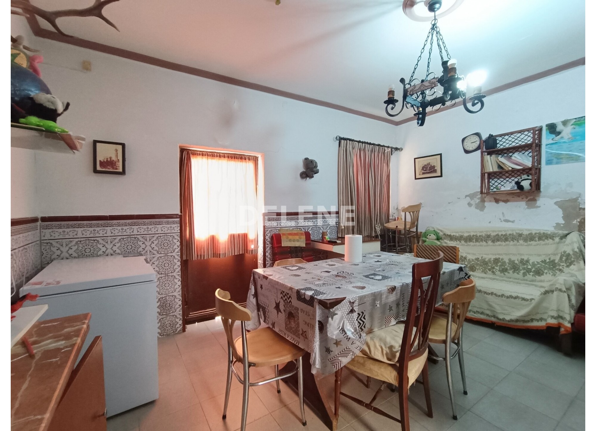 2836 CASA DE 150M2 ZONA PLAZA DEL MERCADO