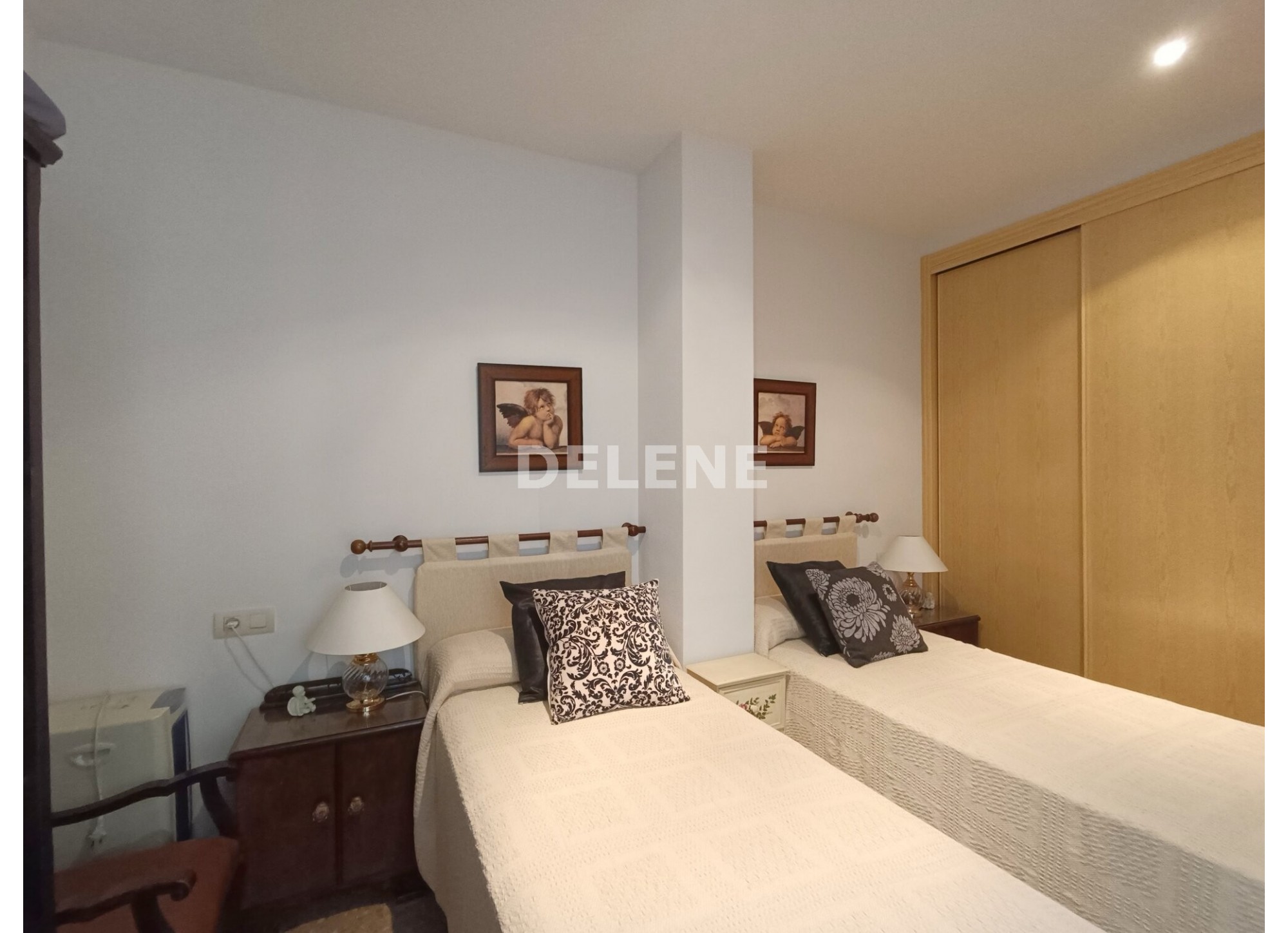 2841 PISO CON DOS PATIOS, GARAJE Y TRASTERO