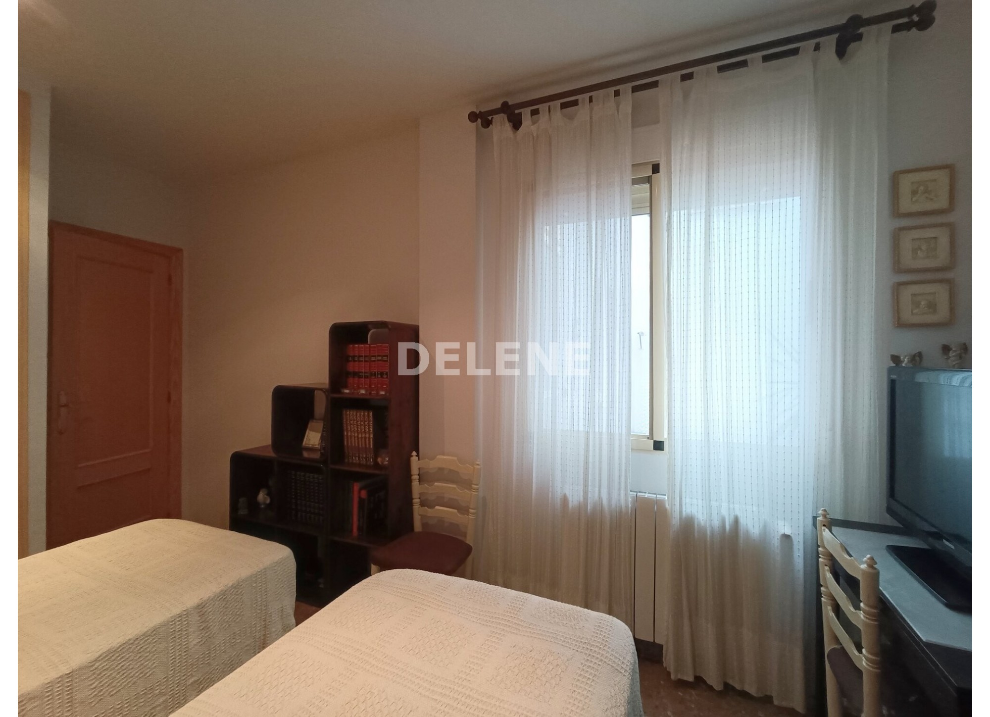 2841 PISO CON DOS PATIOS, GARAJE Y TRASTERO