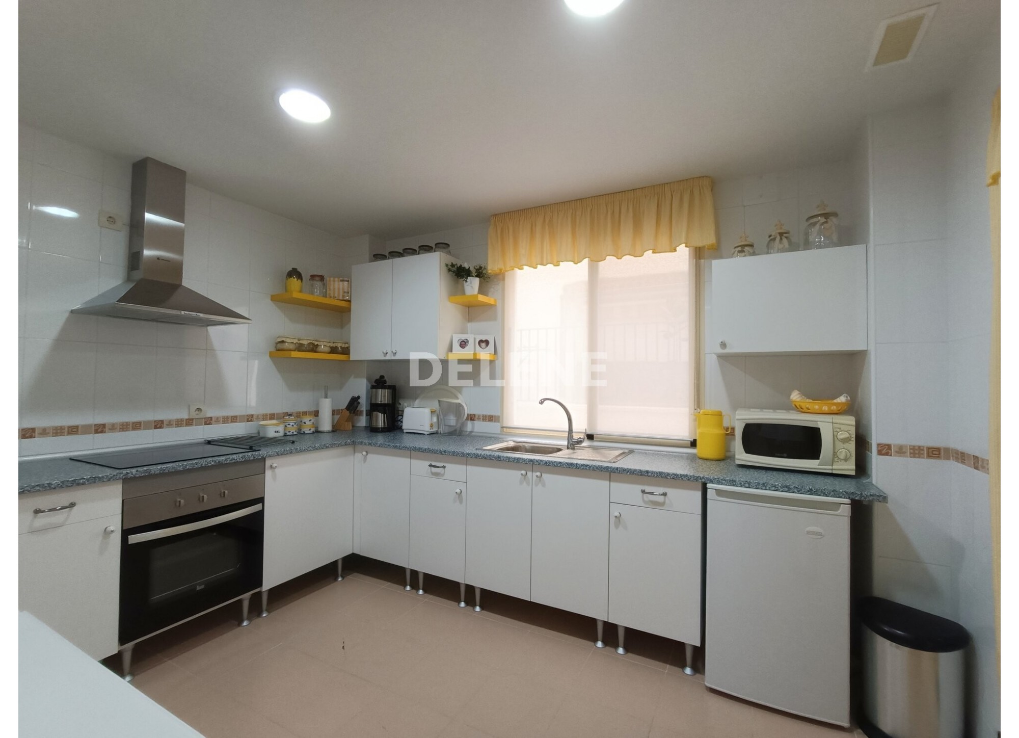 2841 PISO CON DOS PATIOS, GARAJE Y TRASTERO